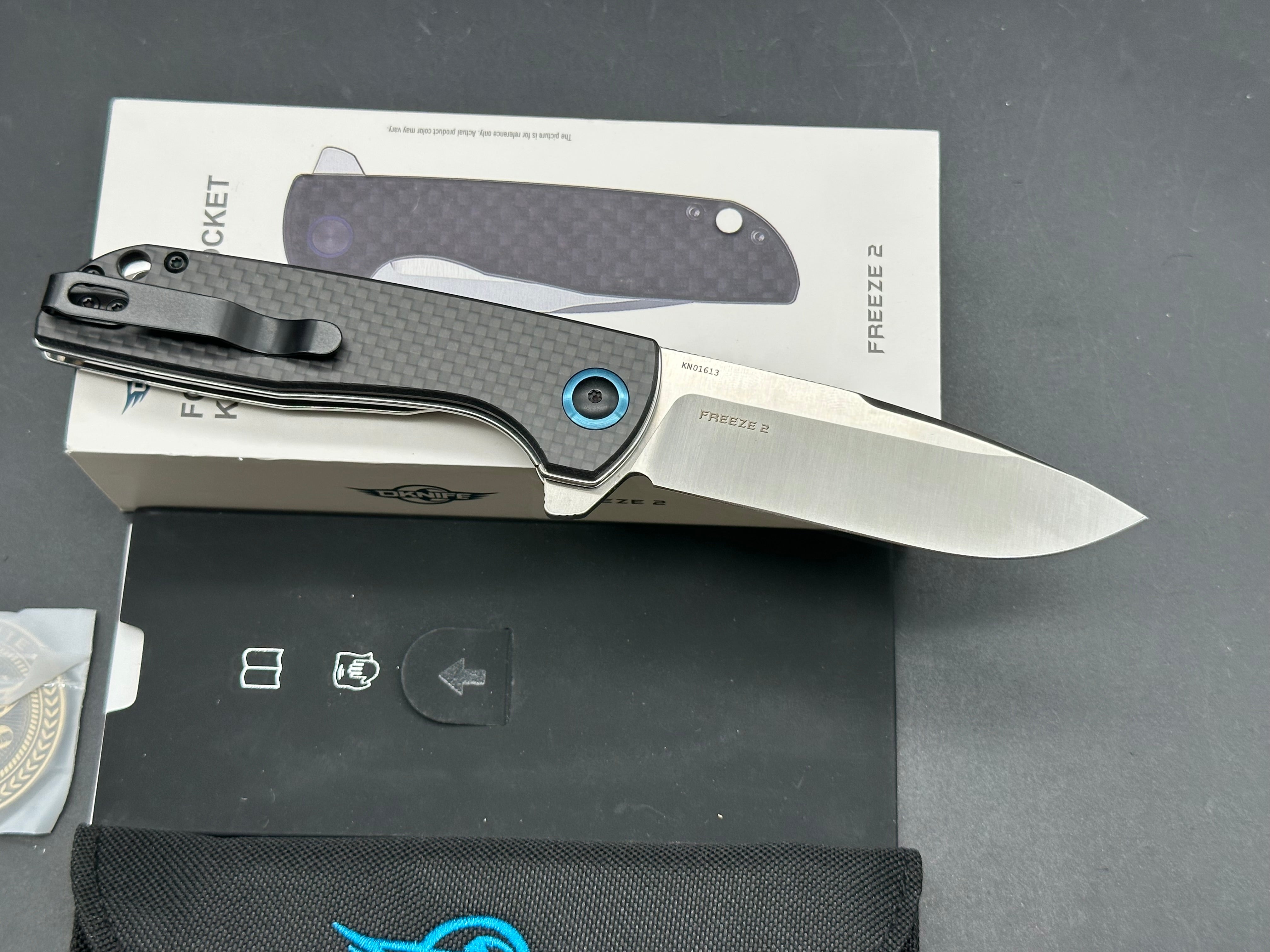 Olight Oknife Freeze 2 Liner Lock Knife Carbon Fiber (3.5" Satin)