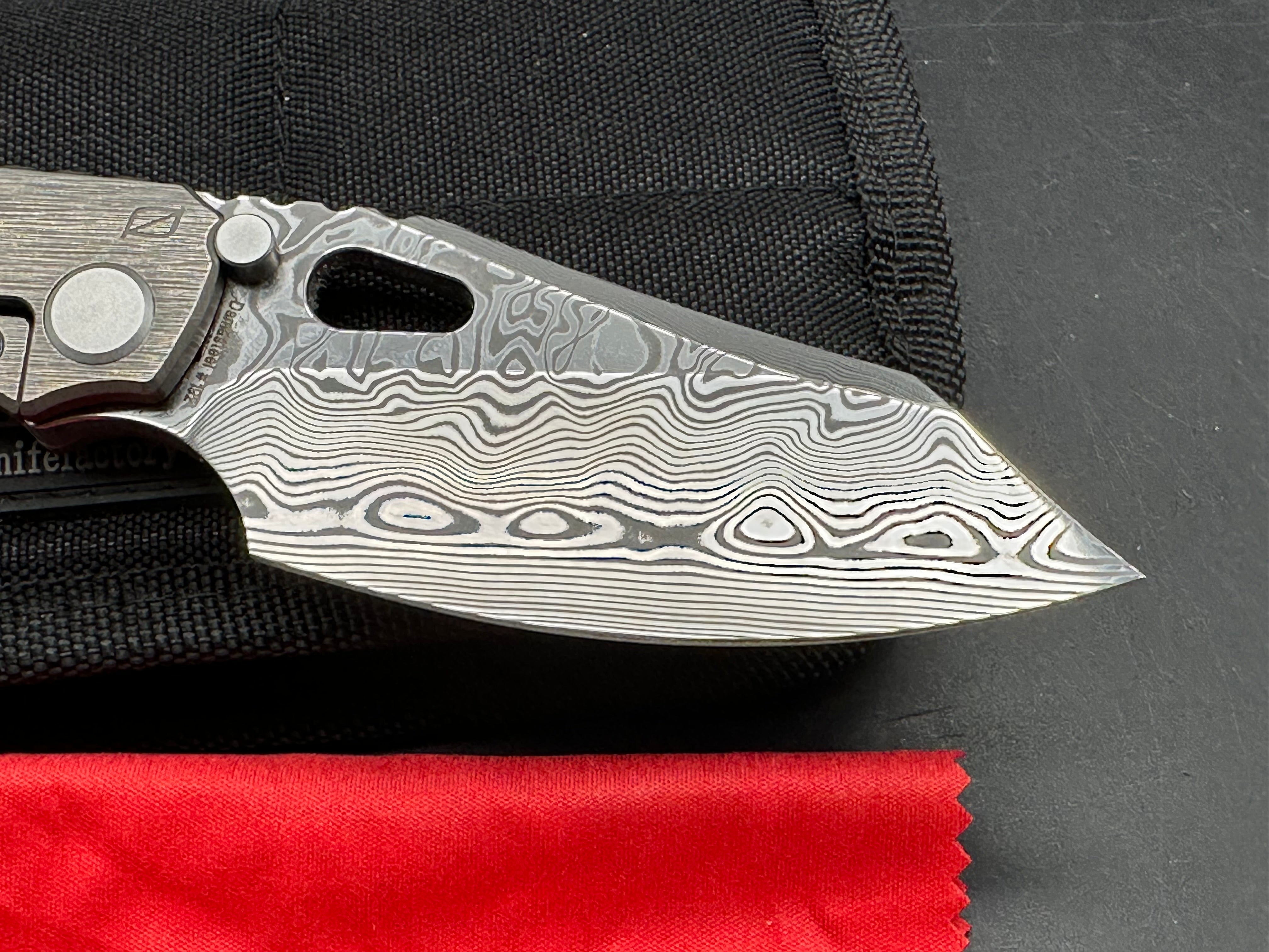 CKF Evo 4.0 damasteel and titanium