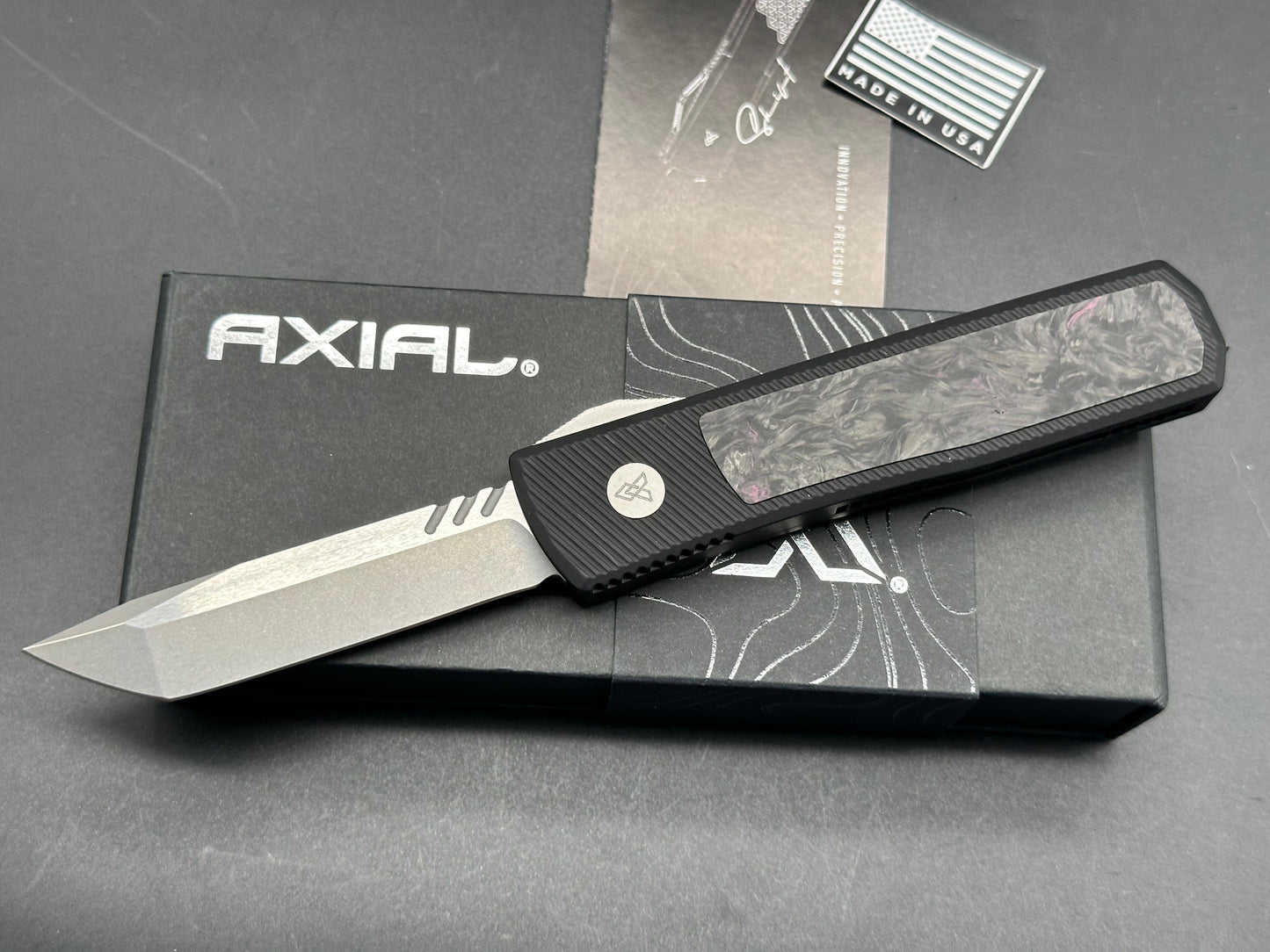 Axial Shift 3.0 OTF 3.2"/Black Aluminum Frame Purple Fat Carbon Inlay/Tanto/Stonewash Magnacut