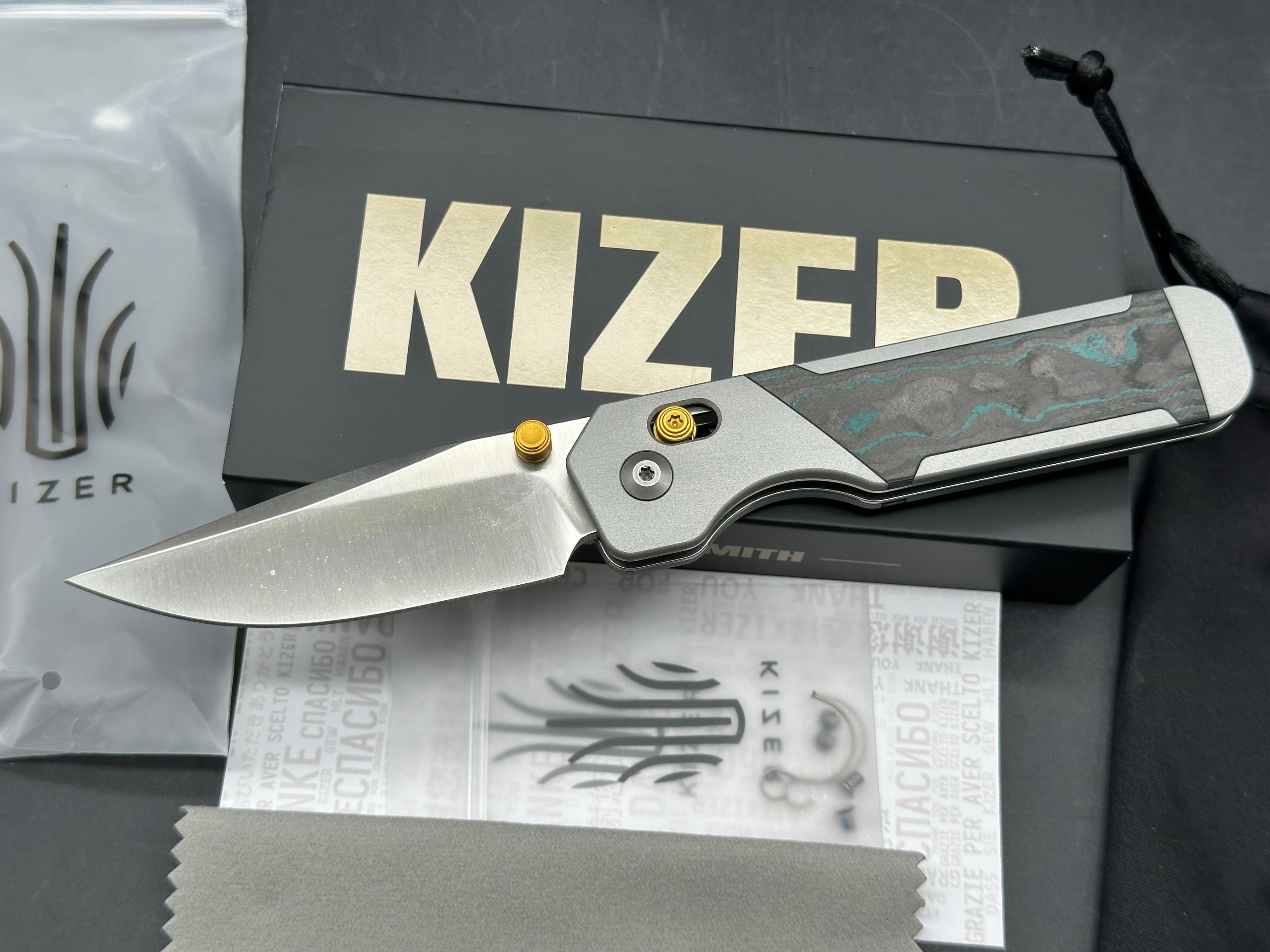 KIZER MILITAW 315 ALUMINUM/SHIPWRECK CAMOCARBON HANDLE ELMAX DROP POINT PLAIN EDGE