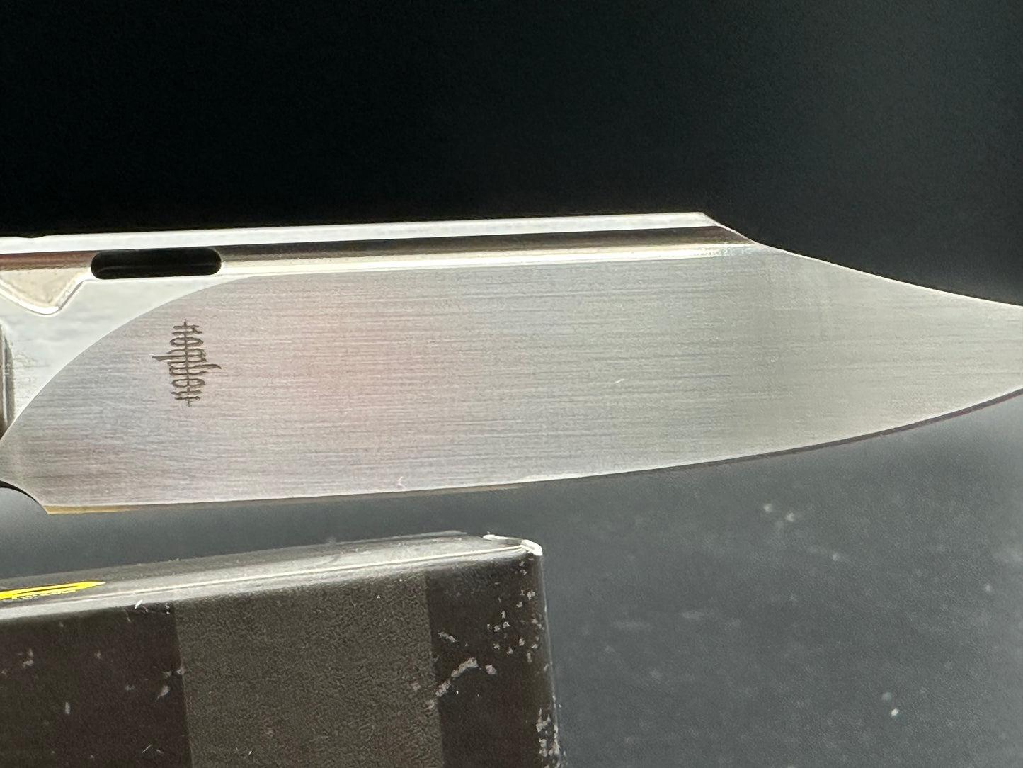 BESTECH FANGA INTERLAYER WITH CARBON FIBER AND BEIGE G10 HANDLE