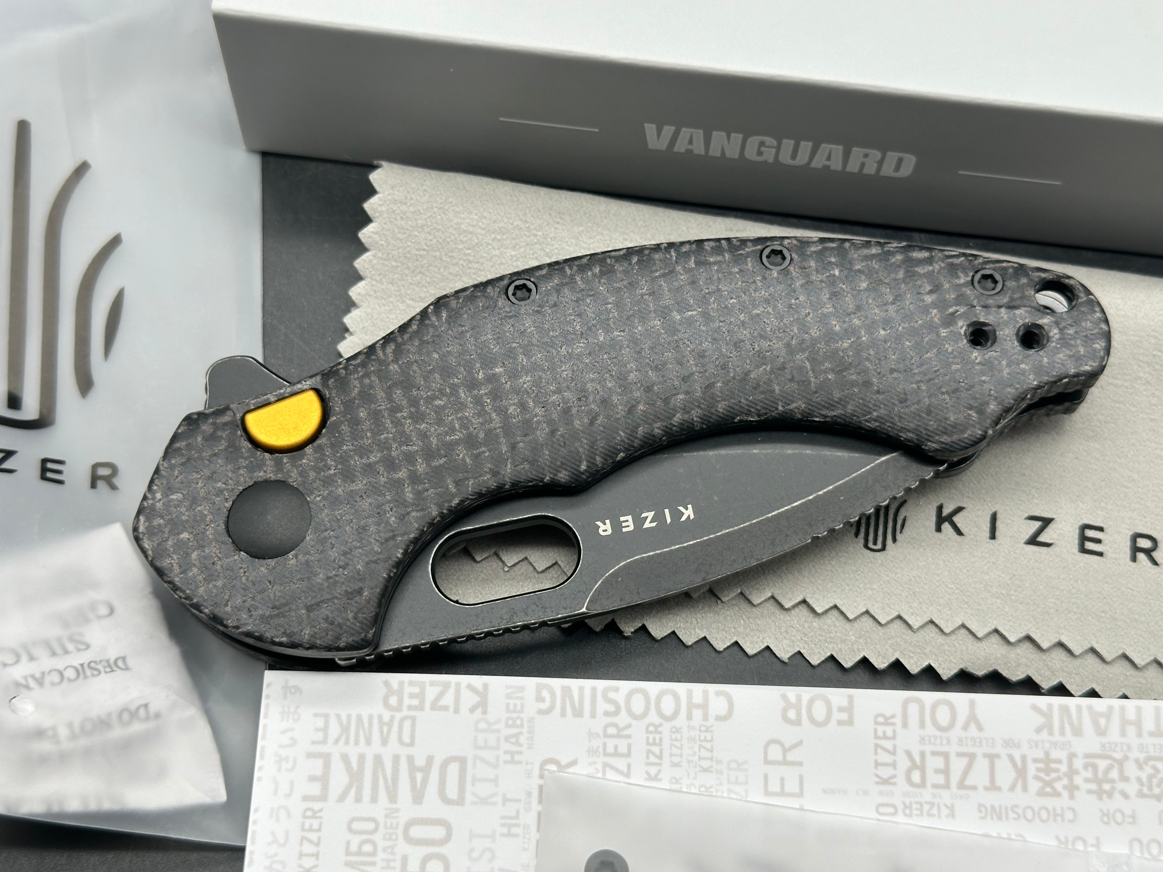 KIZER ROACH XL BLACK MICARTA HANDLE 14C28N DROP POINT PLAIN EDGE