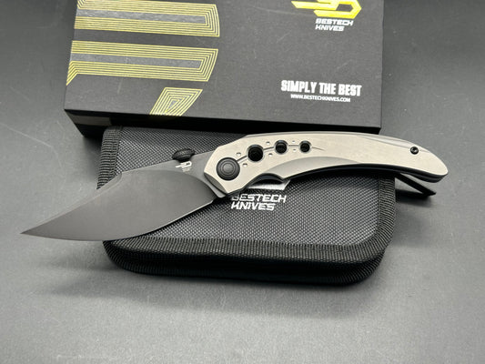 Bestech Kombou Razon/Grey Slotted Ti Handle/Upswept/Blackwash Magnacut