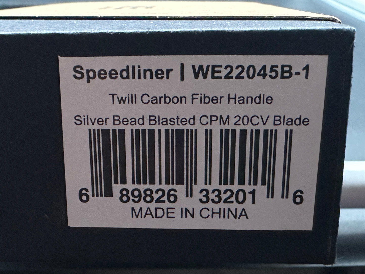 WE SPEEDLINER BLACK TWILL CARBON FIBER HANDLE 20CV DROP POINT PLAIN EDGE