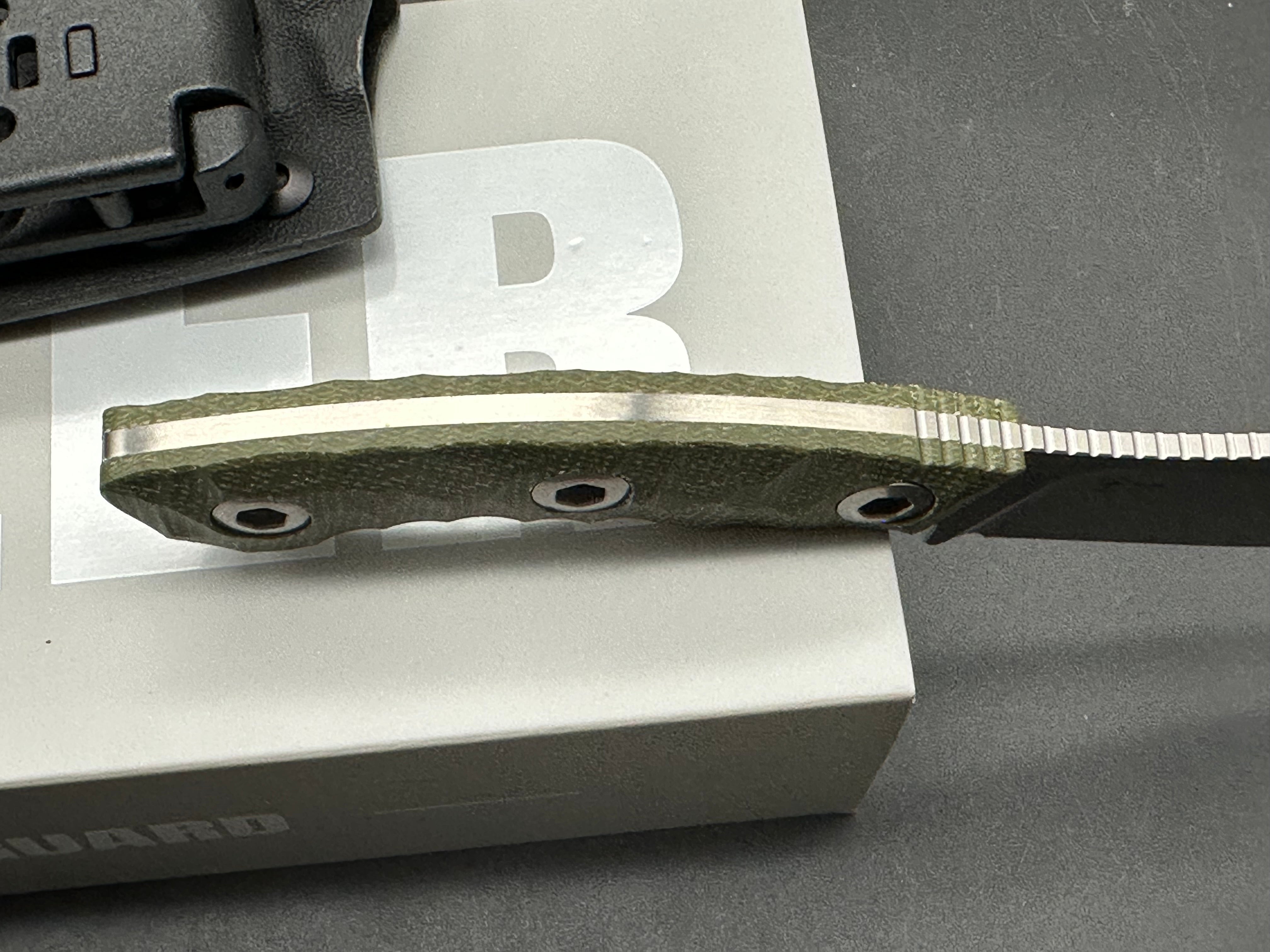 Kizer ROOK | AEB-L | MICARTA | FIXED BLADE
