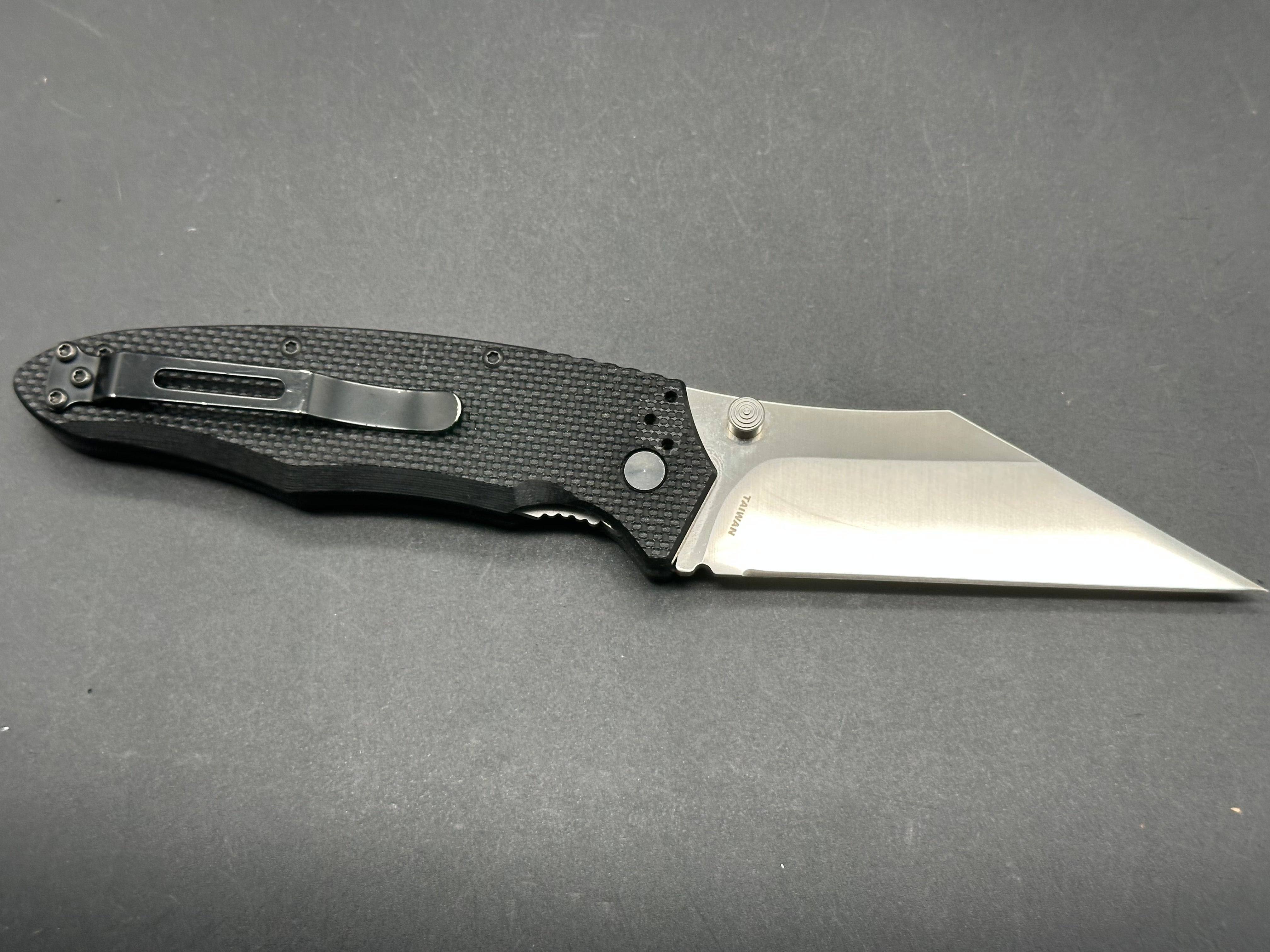 Blackhawk Be-Wharned black G10 handle and AUS8A blade