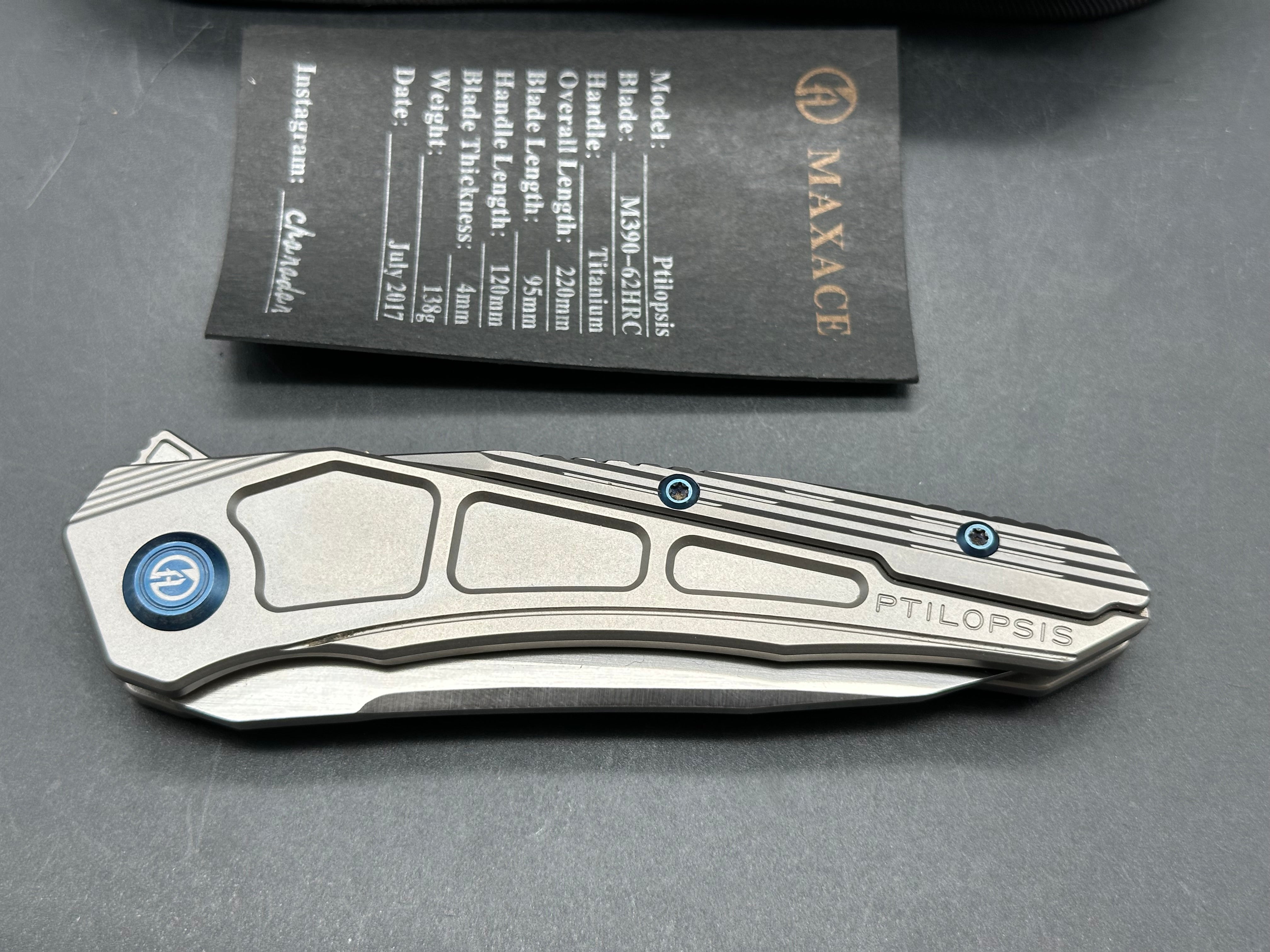 Maxace Ptilopsis titanium/m390