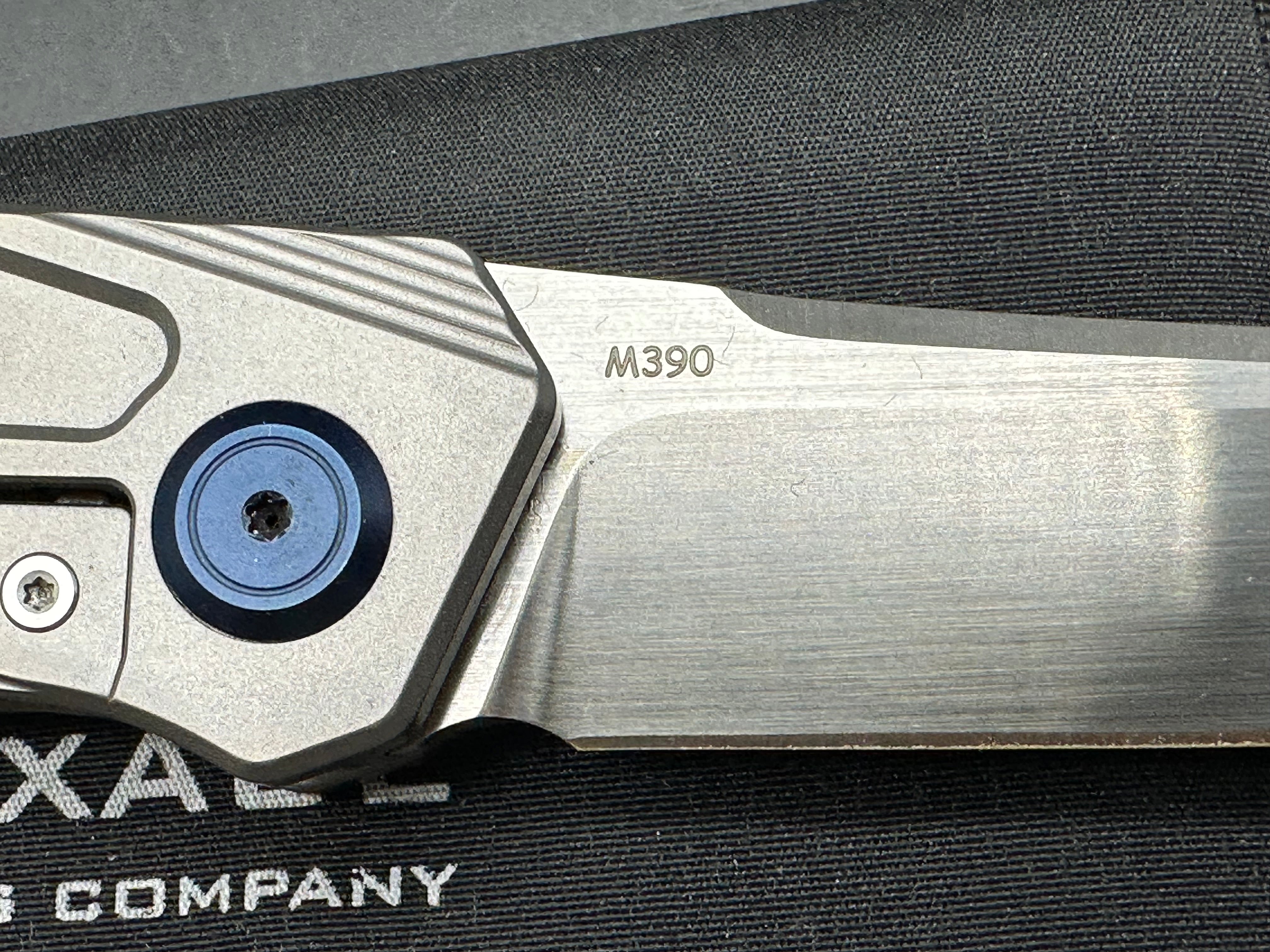Maxace Ptilopsis titanium/m390