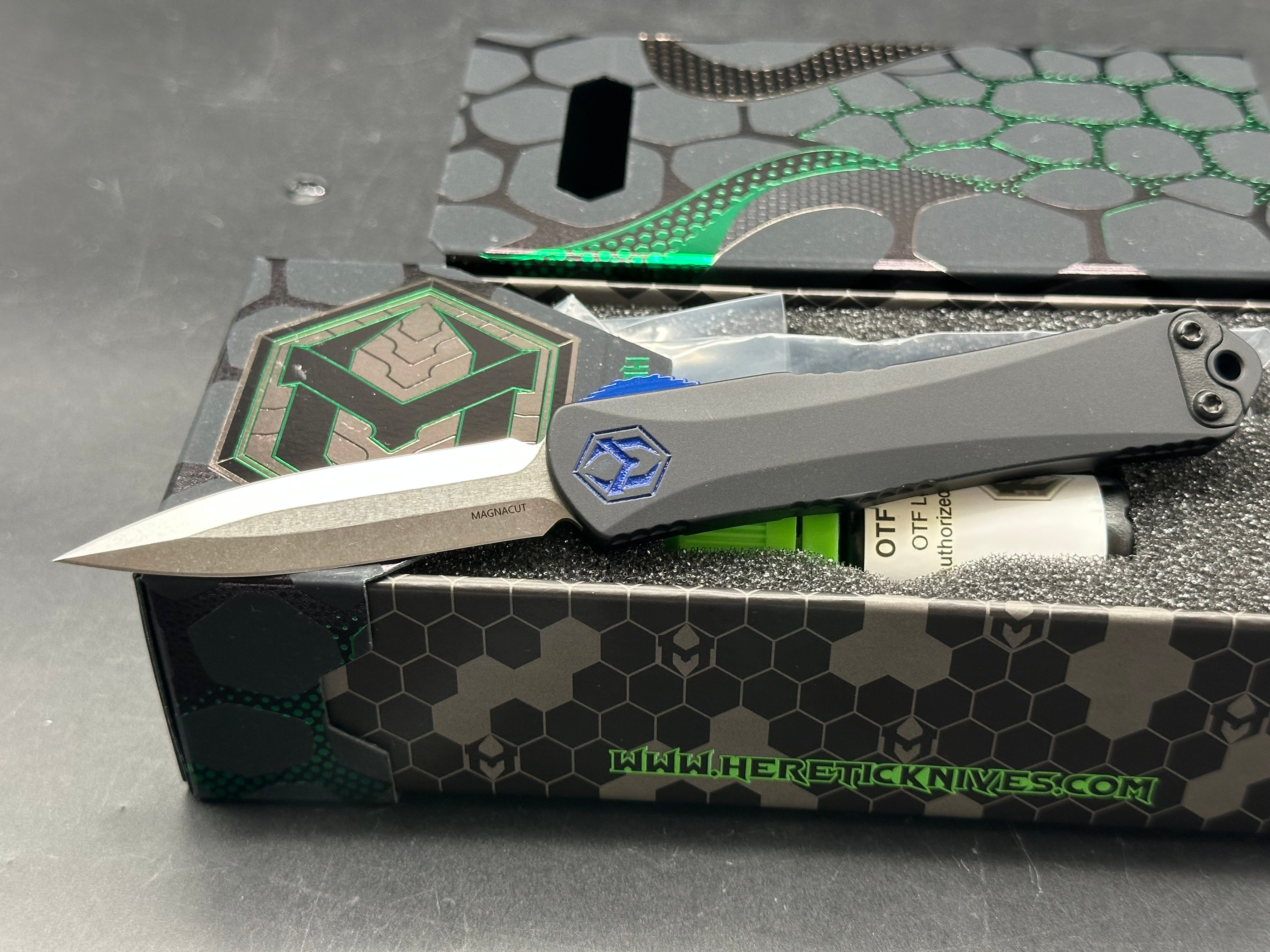 Heretic Manticore S black aluminum frame magnacut blade (Blade Show Special)
