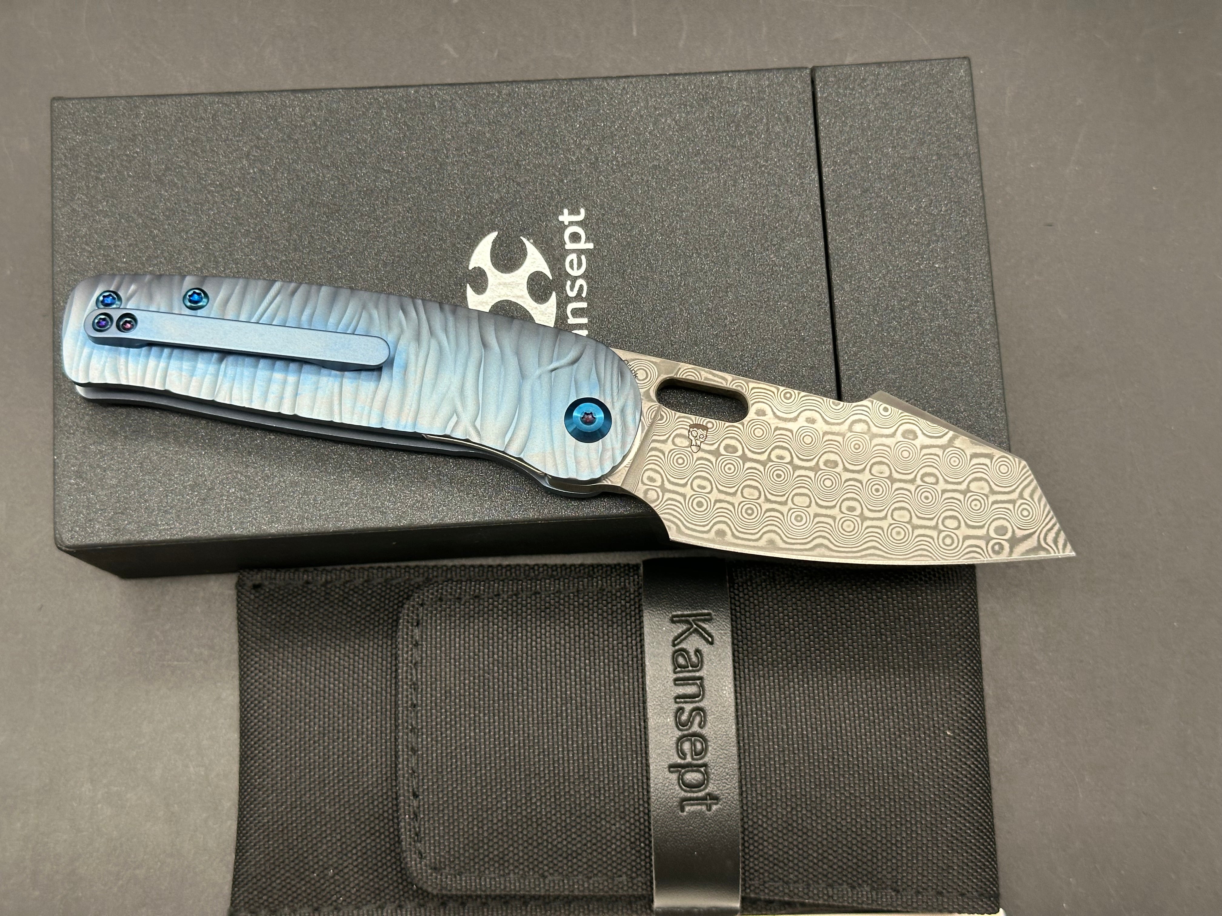 KANSEPT ORLOK FOLDING KNIFE BLUE TITANIUM HANDLE DAMASCUS PLAIN EDGE