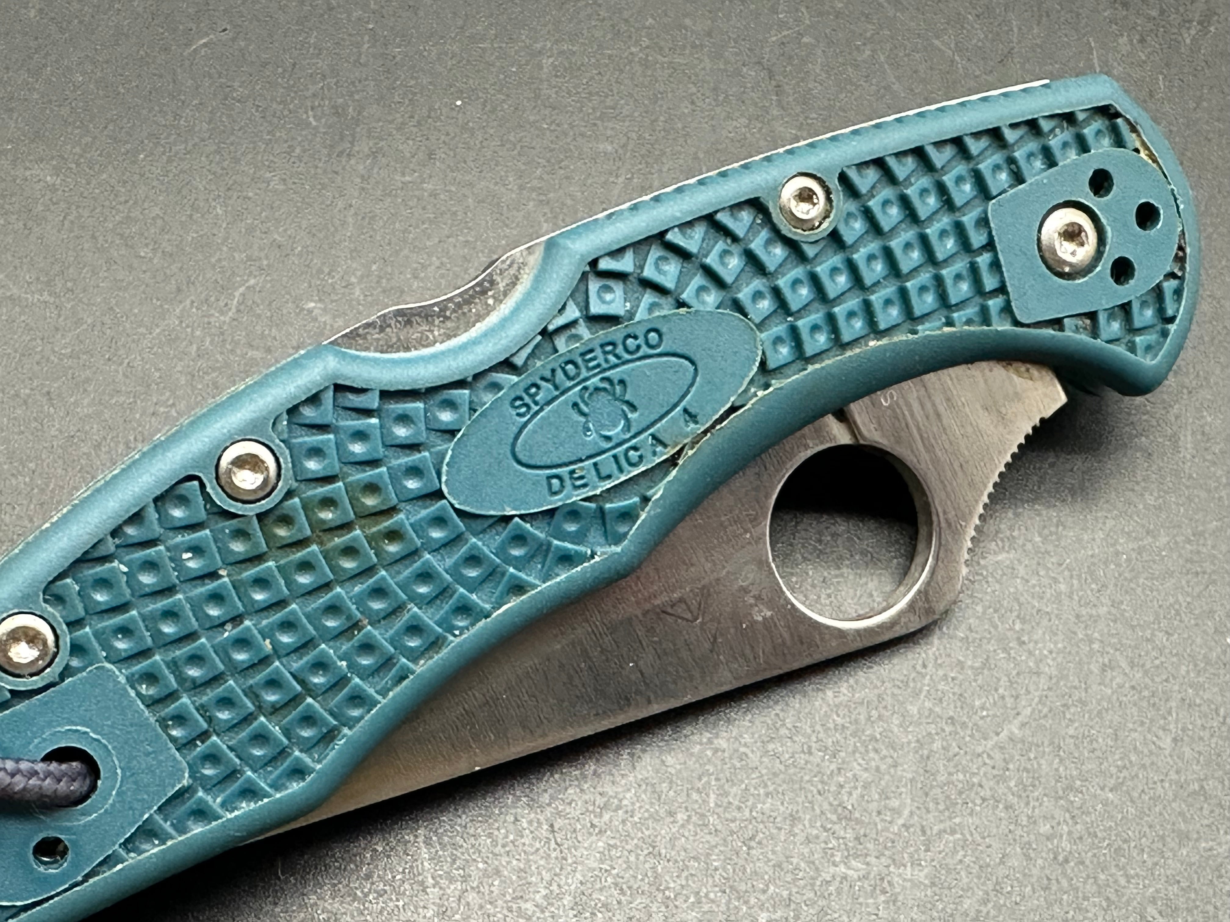 Spyderco Delica 4 Knife Flat-Ground Blue FRN (2.88" Satin K390)