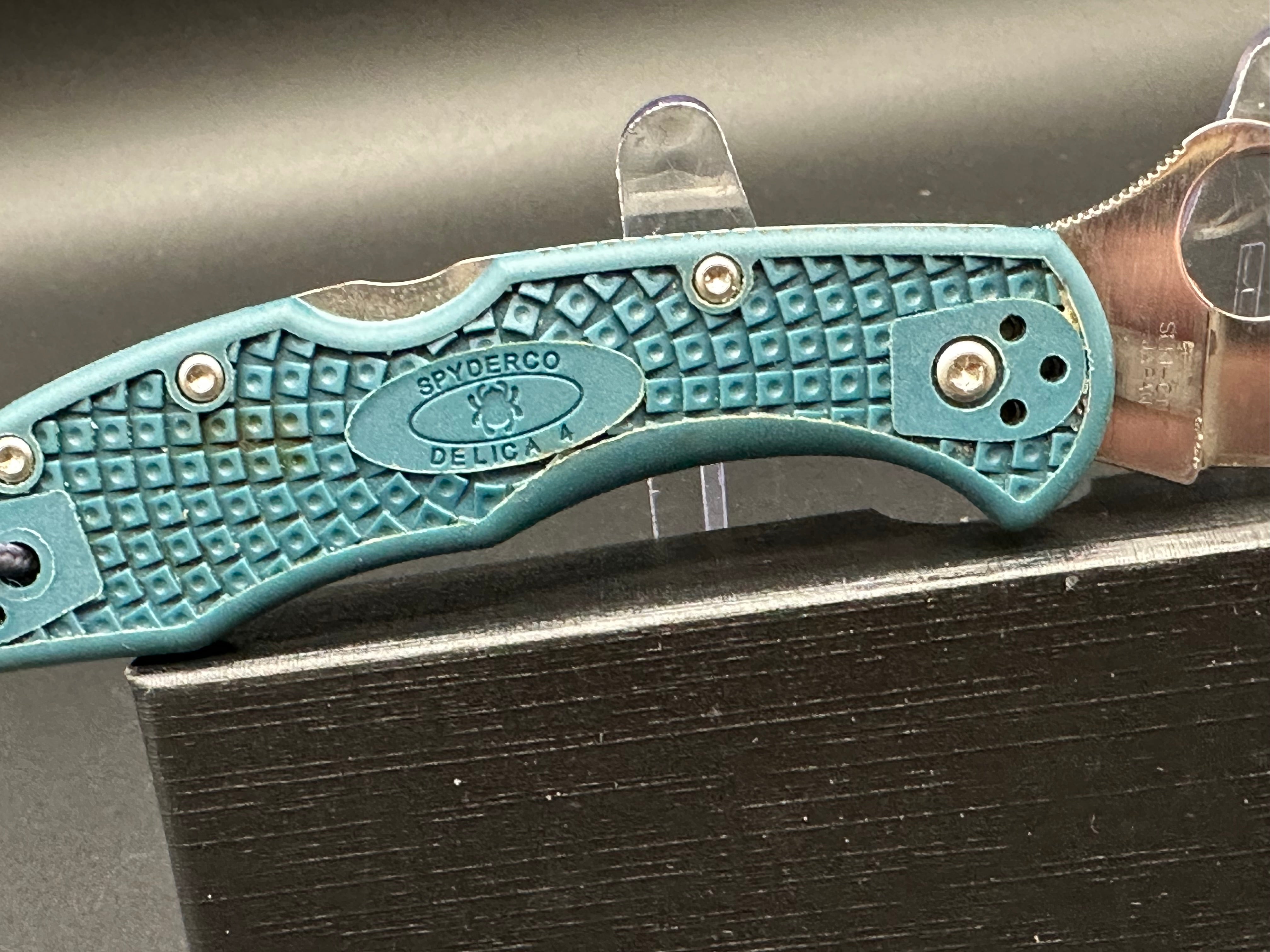 Spyderco Delica 4 Knife Flat-Ground Blue FRN (2.88" Satin K390)