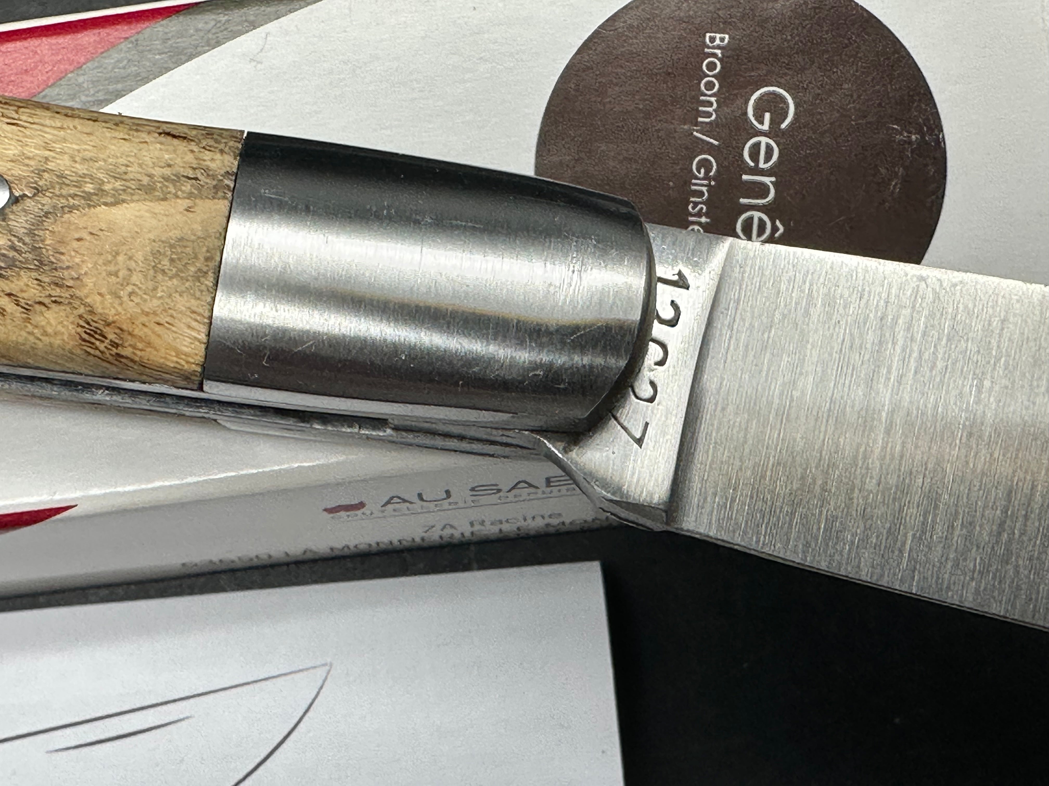AU SABOT AURILLAC BROOM WOOD HANDLE 12C27 BLADE