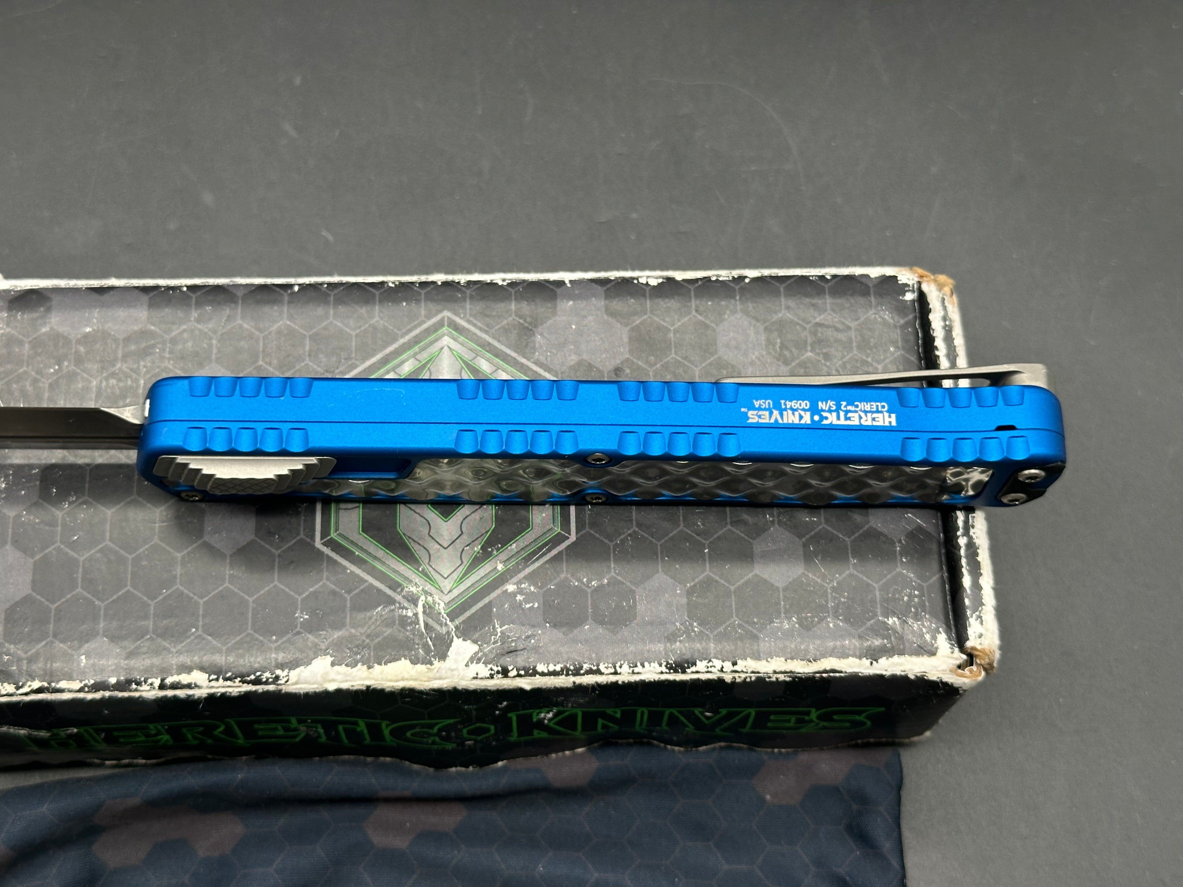 Heretic Cleric II D/E - Blue Aluminum - Stonewashed Stainless Inlay - Stonewashed MagnaCut