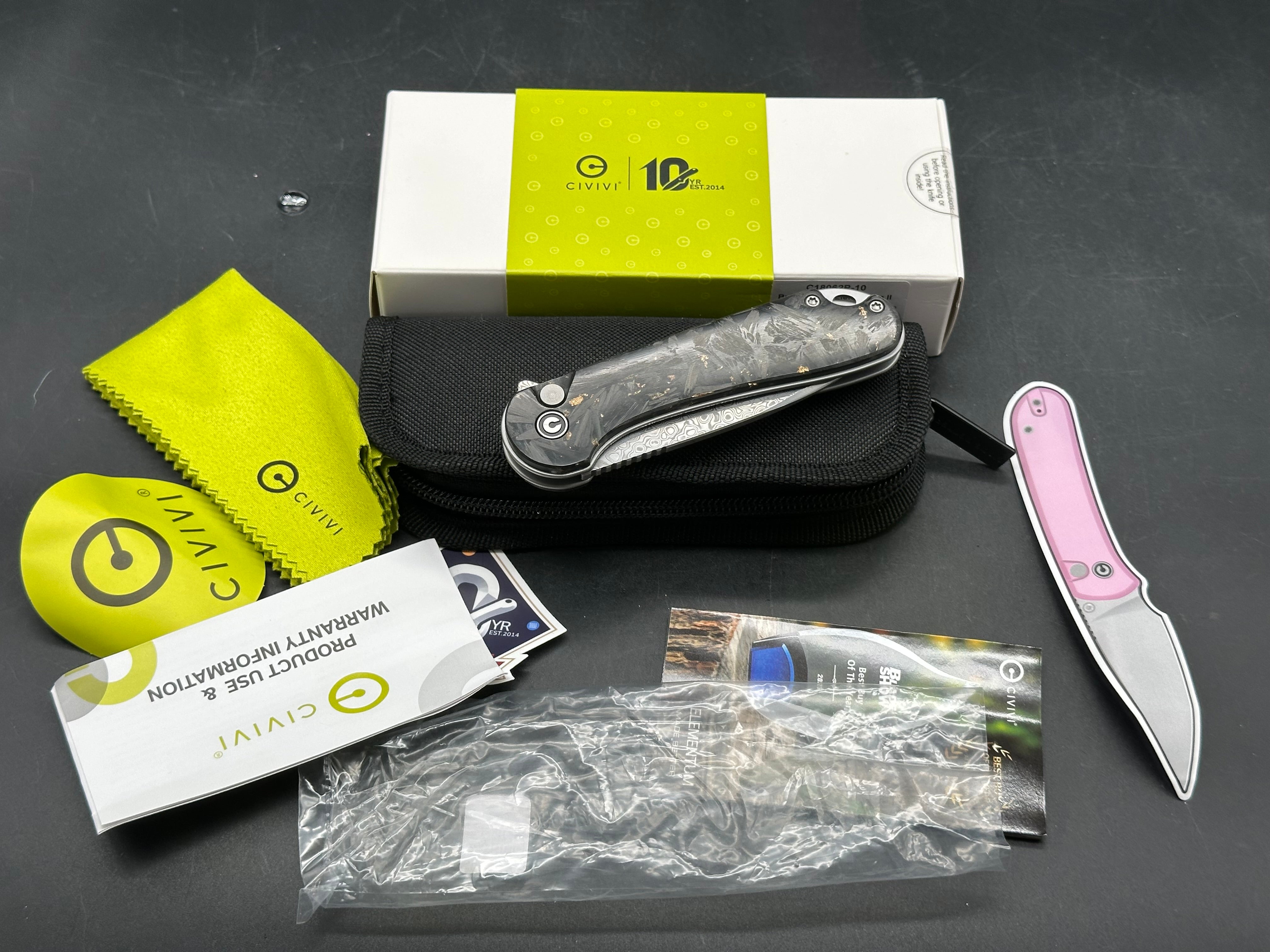 CIVIVI ELEMENTUM IL - DAMASCUS BUTTON LOCK SHRED CARBON Fiber w/ Gold