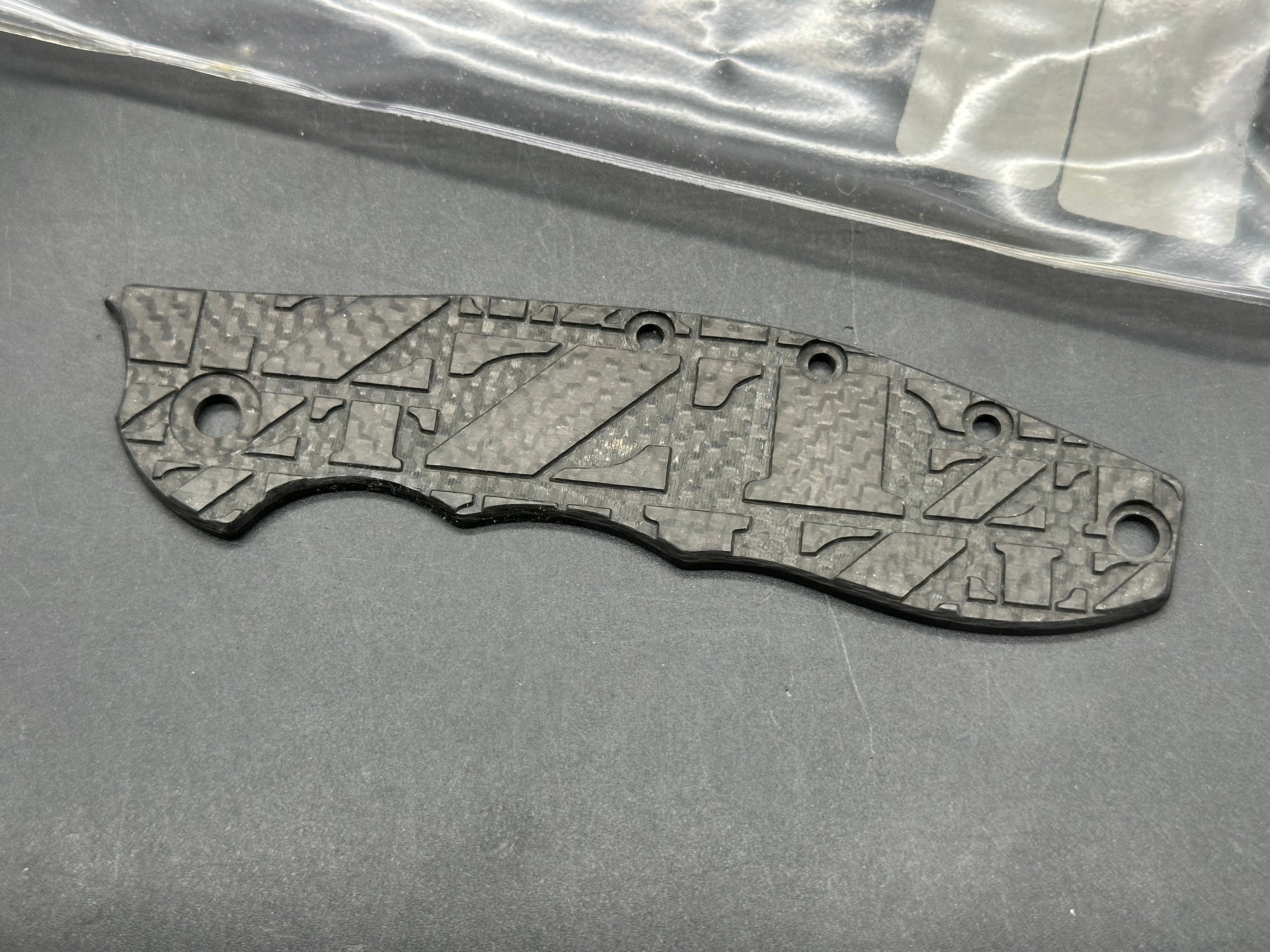 Zero Tolerance 0562 Custom milled CF Scale