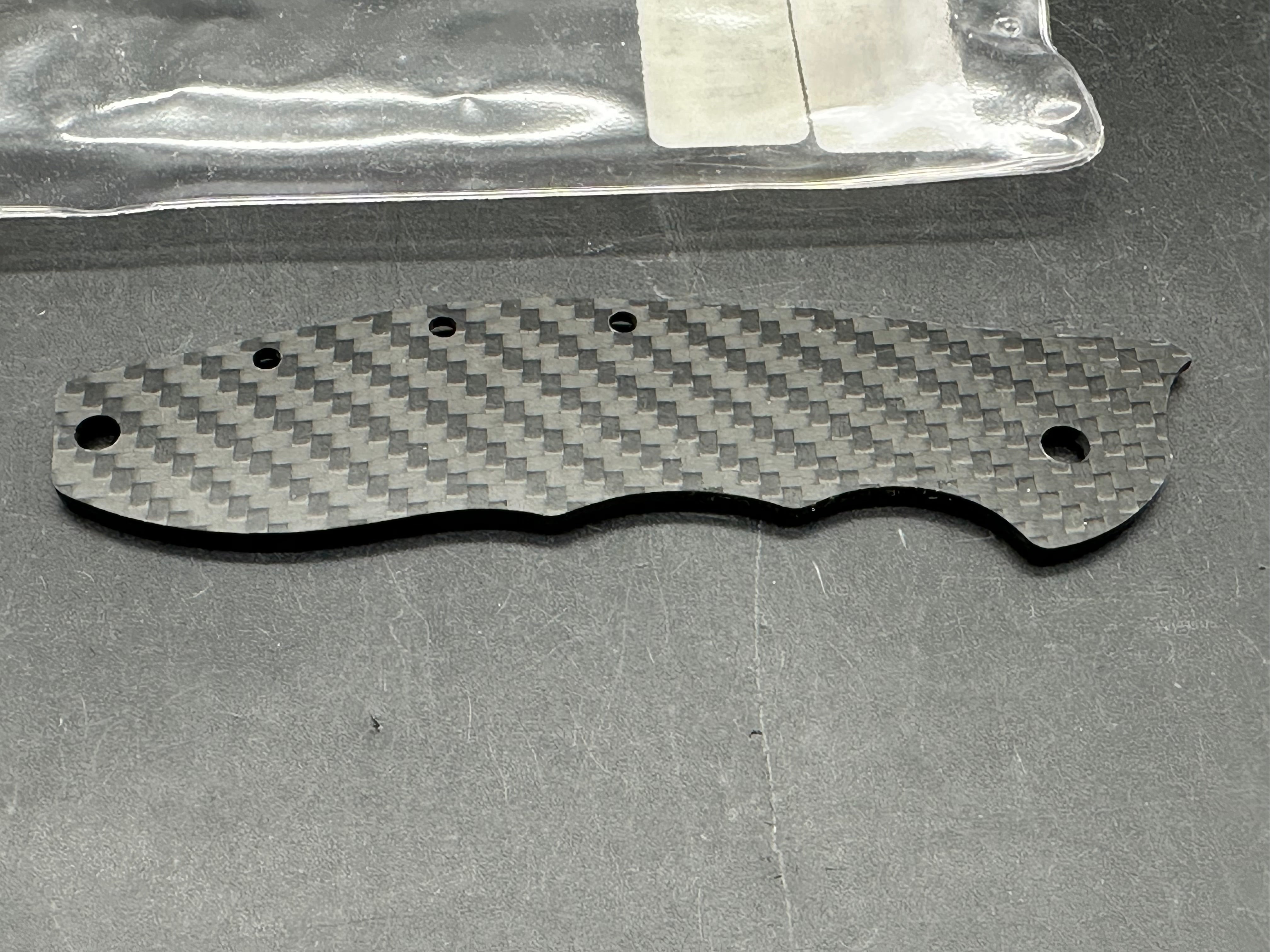 Zero Tolerance 0562 Custom milled CF Scale