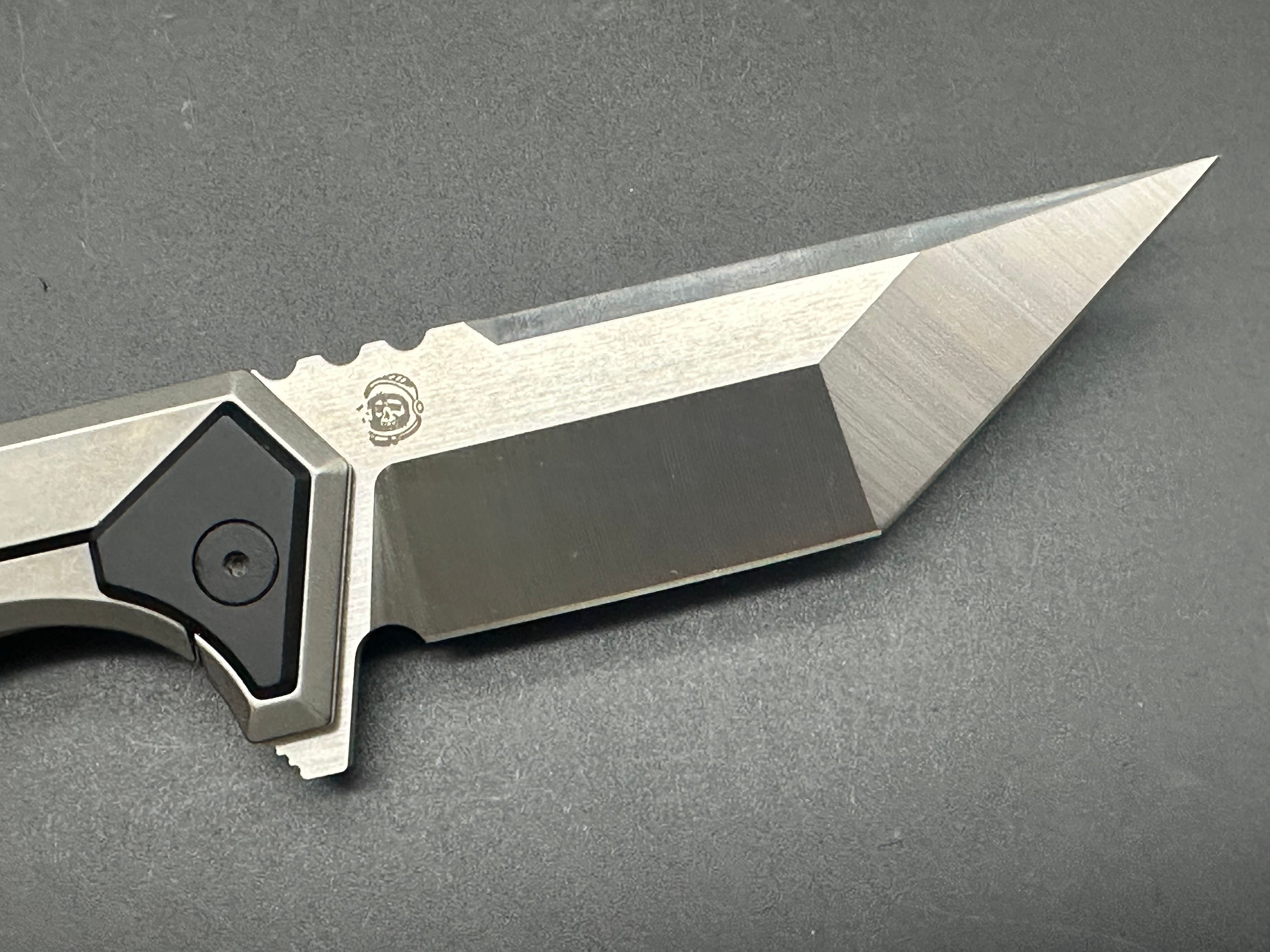 Arcane Necronaut titanium handle w/M390 blade