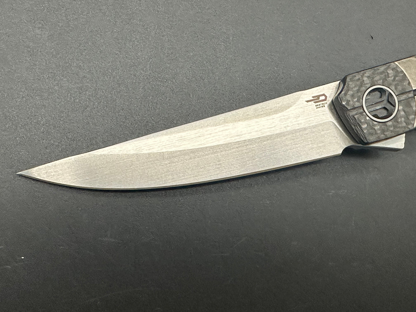 BESTECH THYRA BRONZE STONEWASH TITANIUM/CARBON FIBER INLAY HANDLE M390