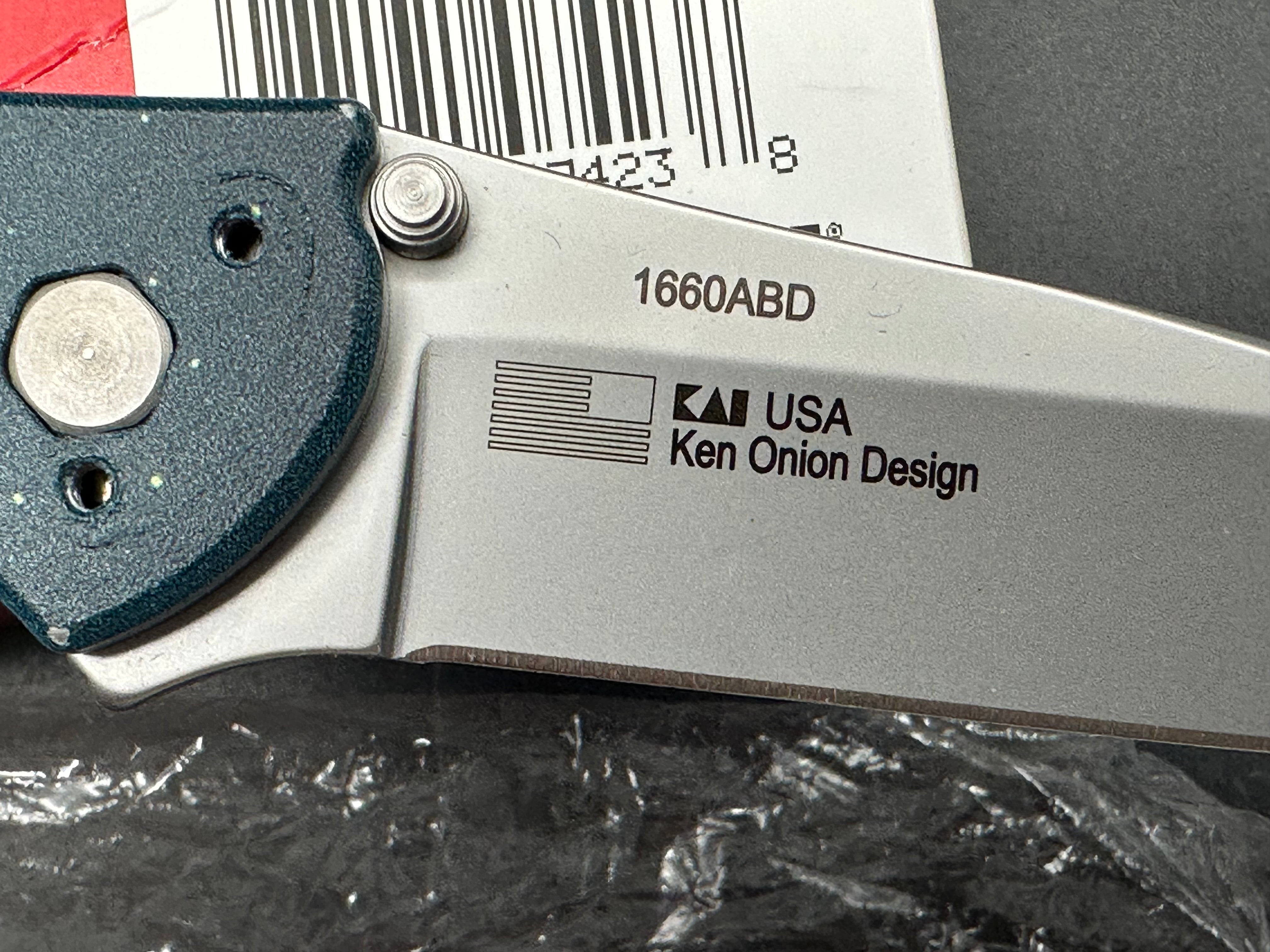 Kershaw Leek UFO knife (blade is off center)