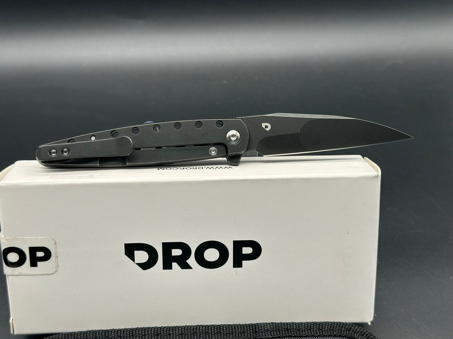 Drop Zinker Dog Frame lock black titanium