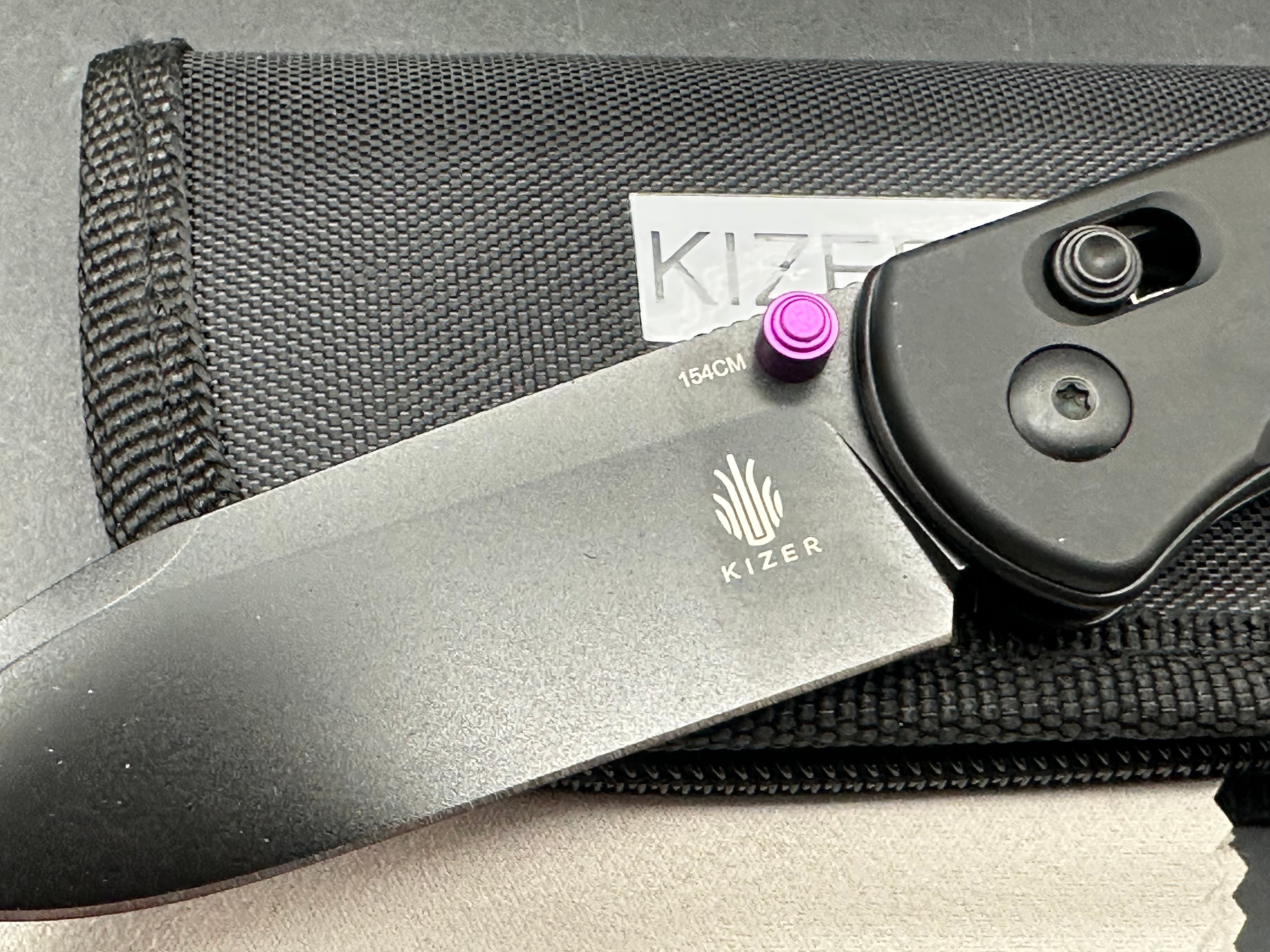 Kizer Drop Bear black aluminum