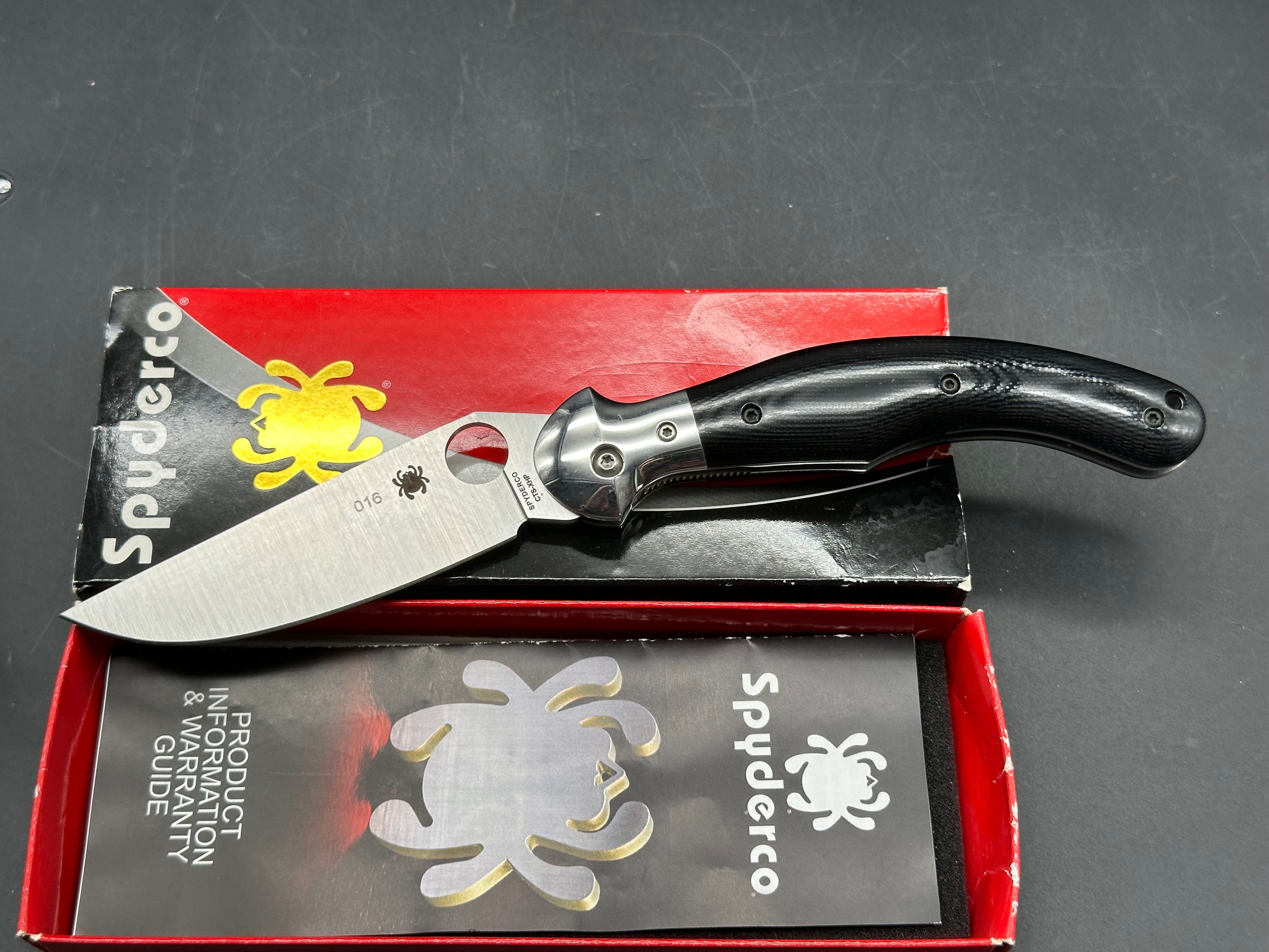 Spyderco Hungarian #16 Folding Knife 3.63" CTS XHP Blade, Polished G10 Handles, Liner Lock