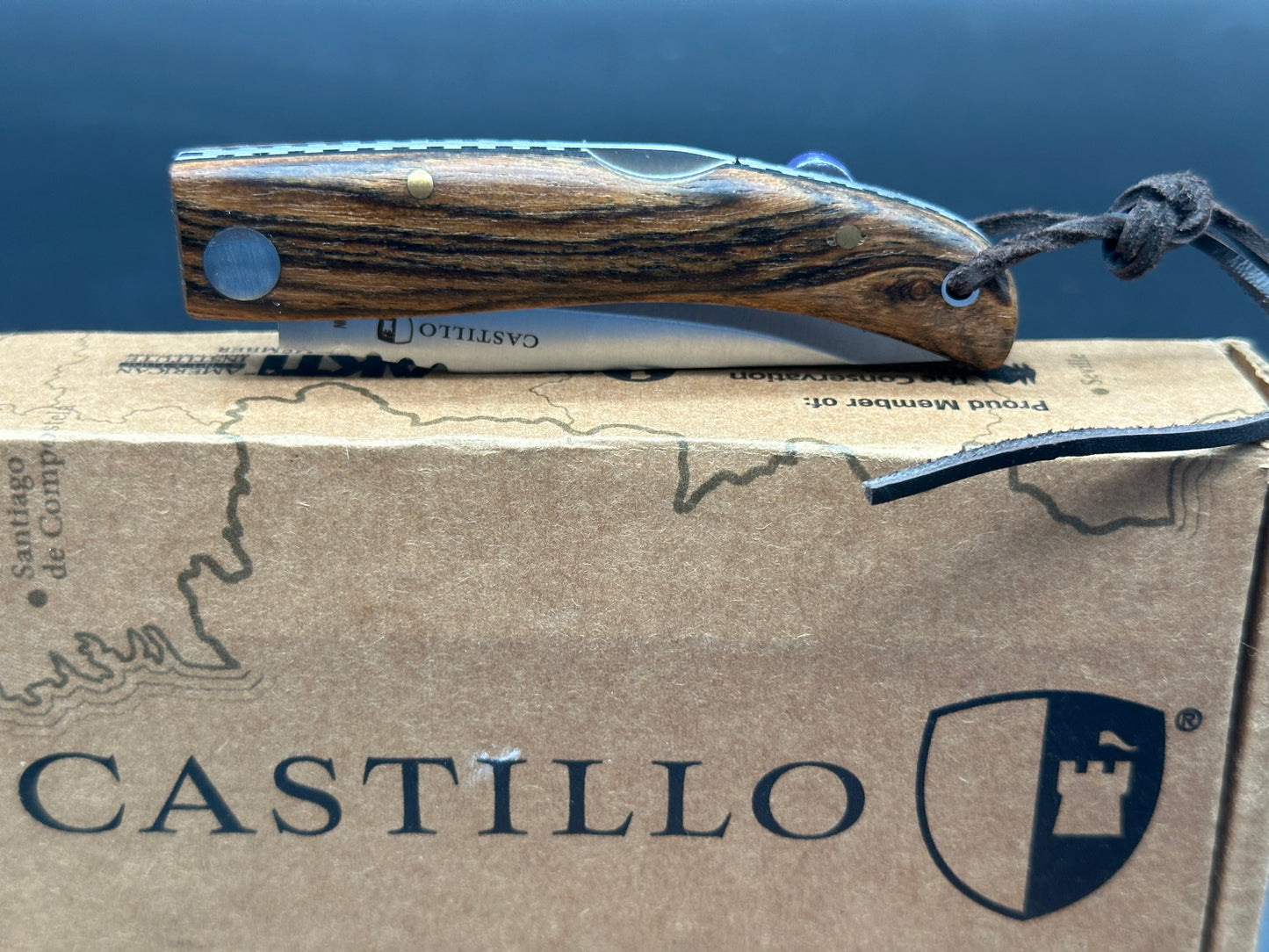 Castillo Knives Navaja Lockback Folding, C1BOW, 3" Satin Sandvik 14C28N Blade, Cocote Wood Handle