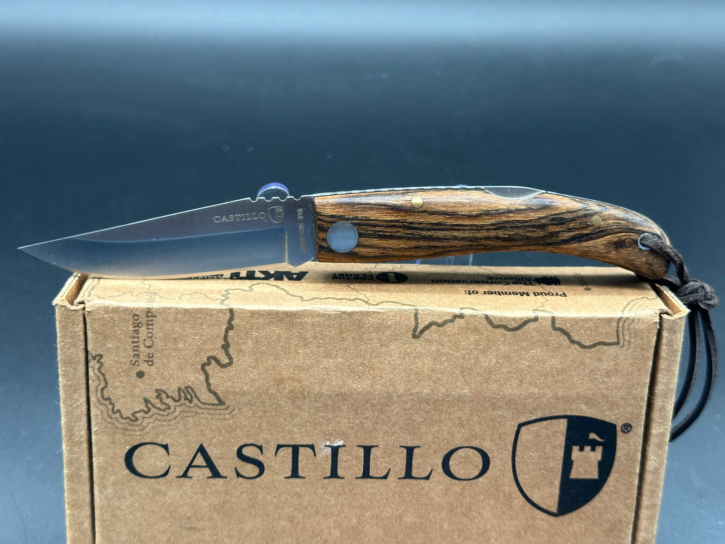 Castillo Knives Navaja Lockback Folding, C1BOW, 3" Satin Sandvik 14C28N Blade, Cocote Wood Handle