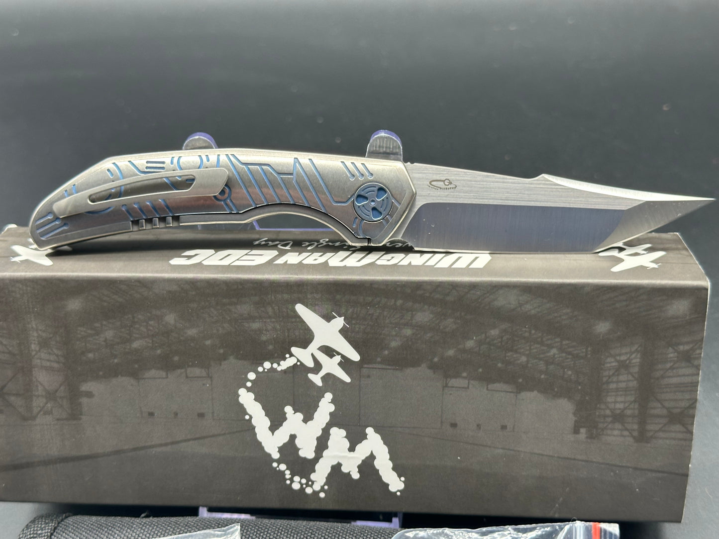 WingmanEDC FERUS (BNIB) - Kickstop 3.25” M390 Satin blade, Blue Titanium