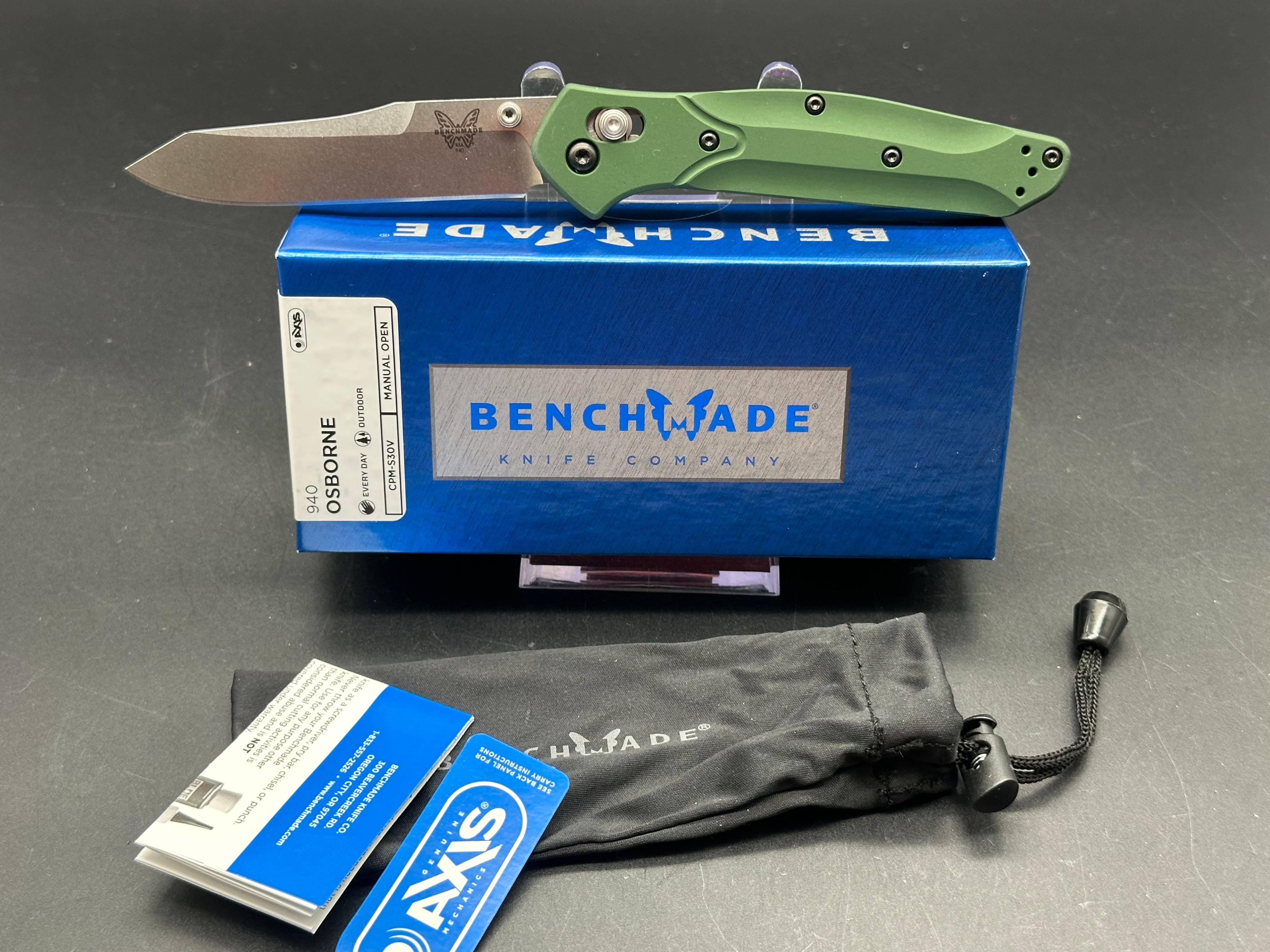 Benchmade 940 Osborne, 3.4" S30V Reverse Tanto Blade with Green Aluminum Handle