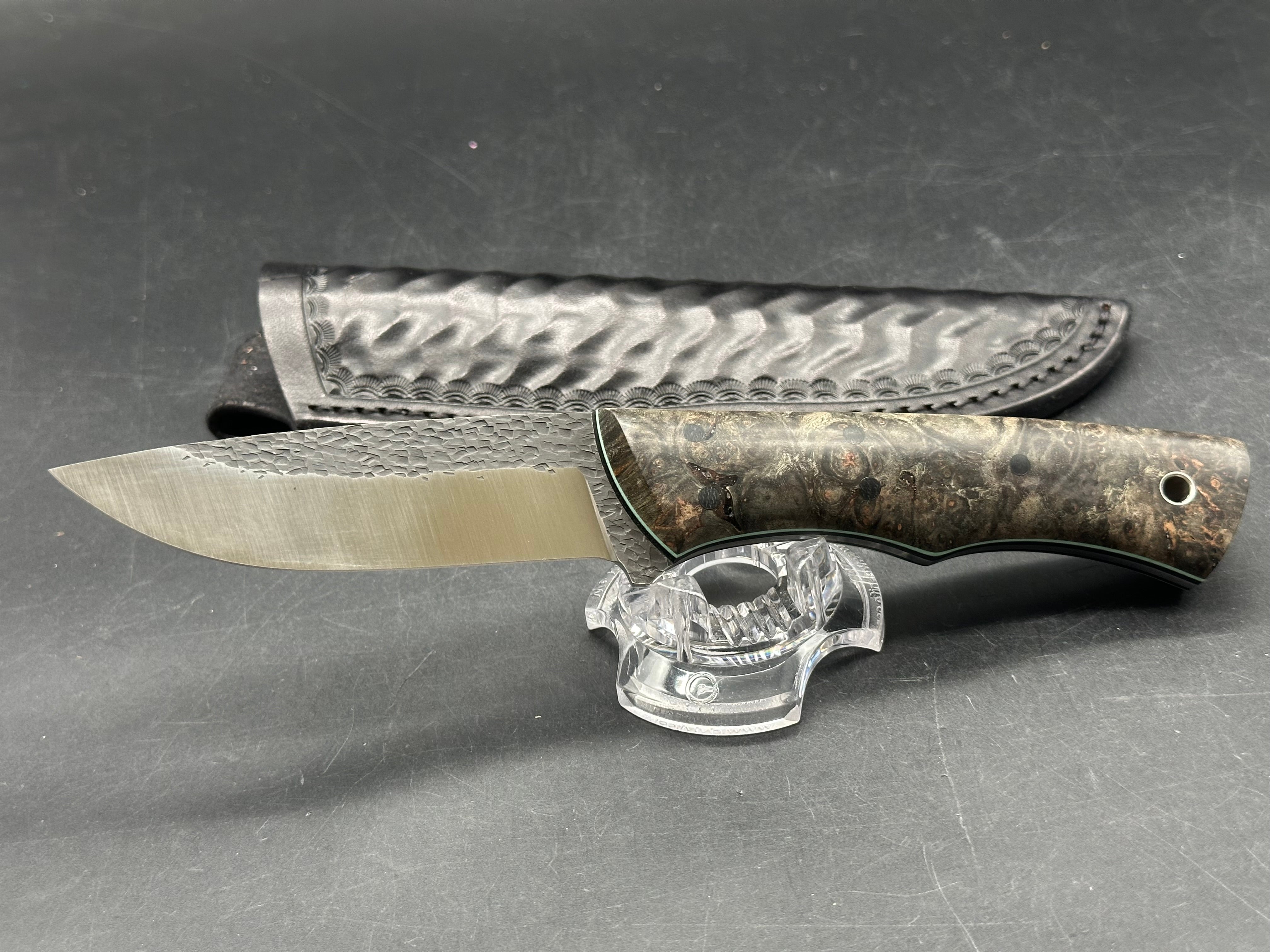 Warlander custom fixed blade knife by Amy Valurius
