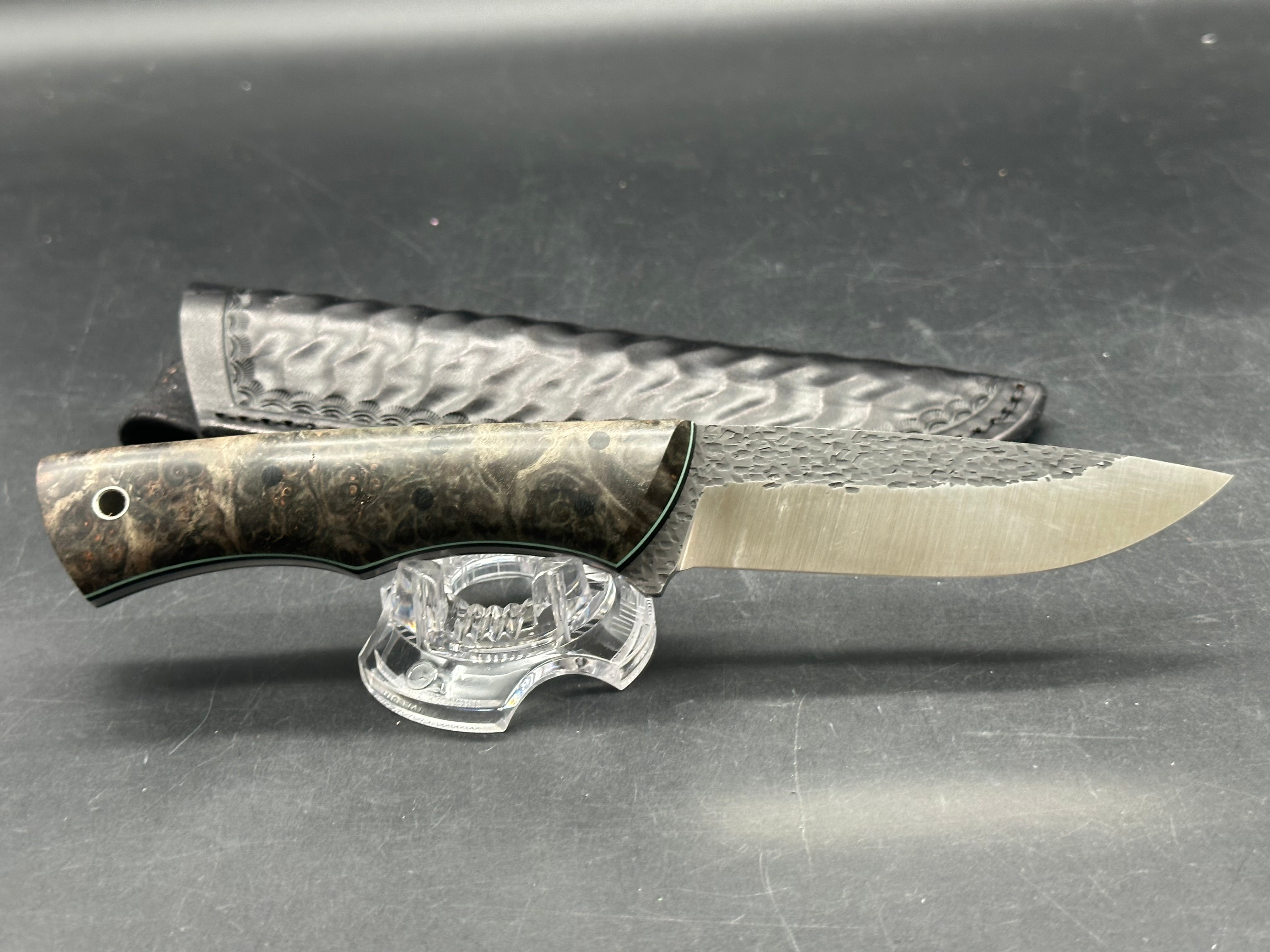 Warlander custom fixed blade knife by Amy Valurius