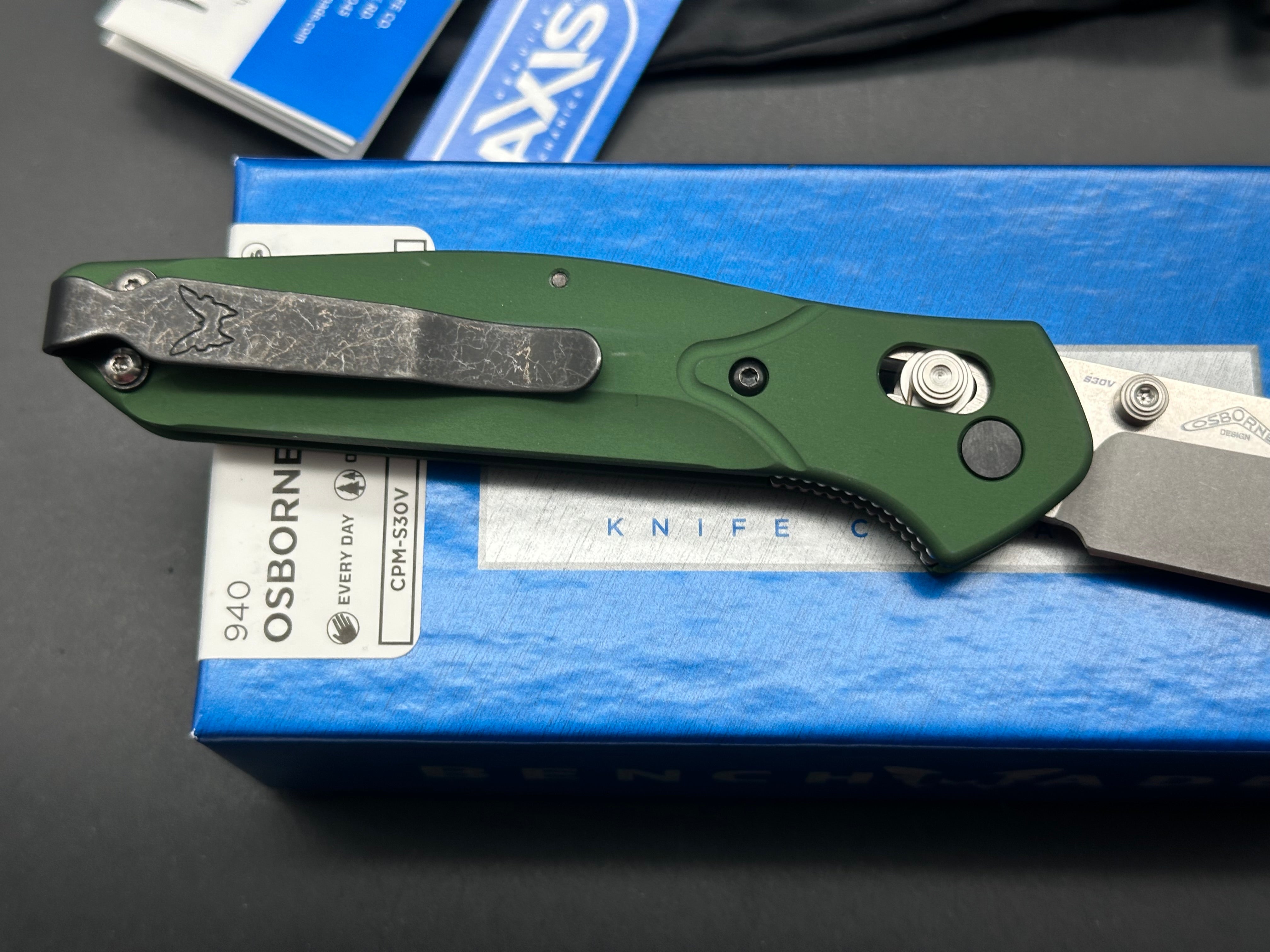 Benchmade 940 Osborne, 3.4" S30V Reverse Tanto Blade with Green Aluminum Handle