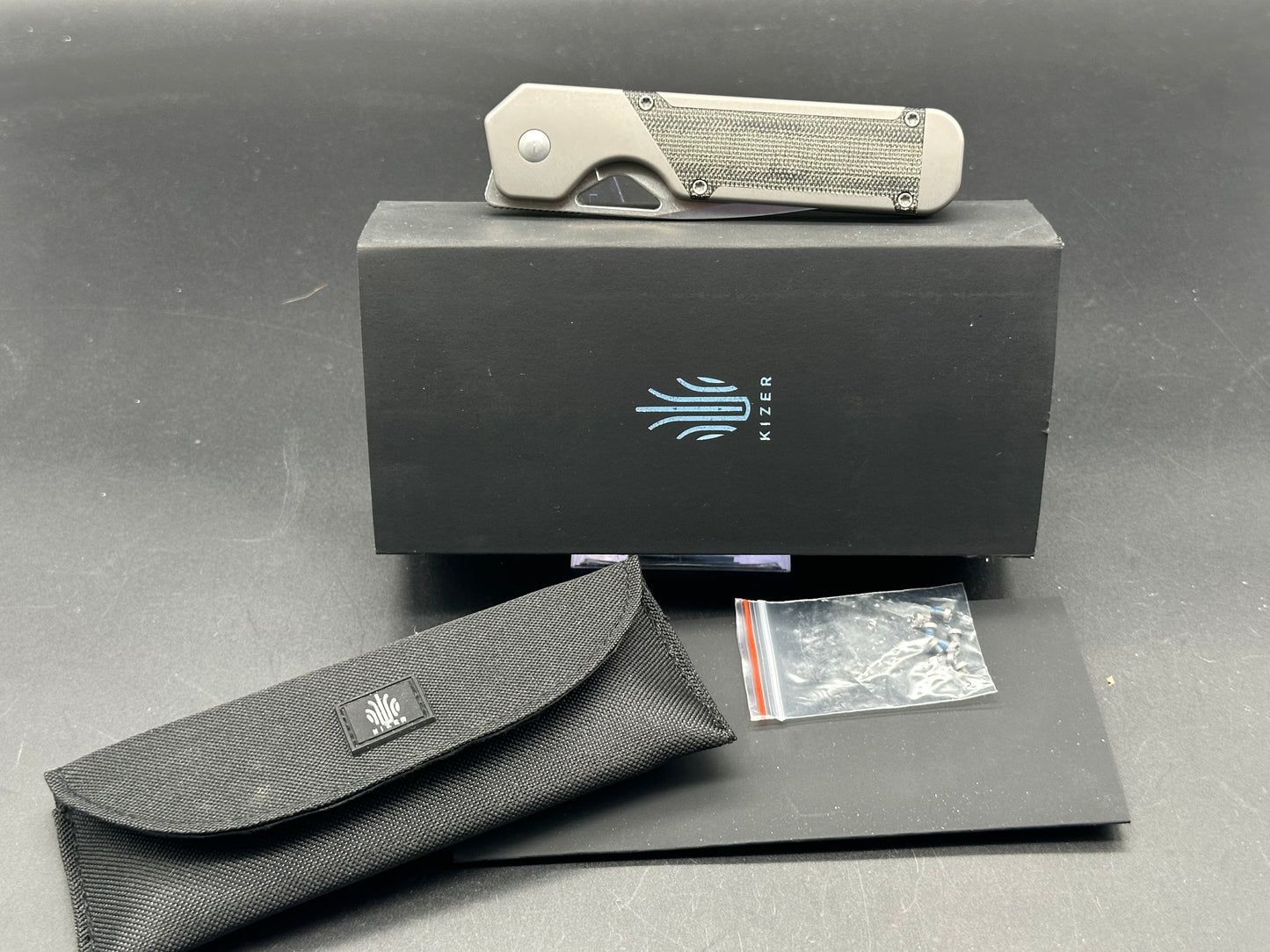 Kizer Militaw carried and used snails on scales