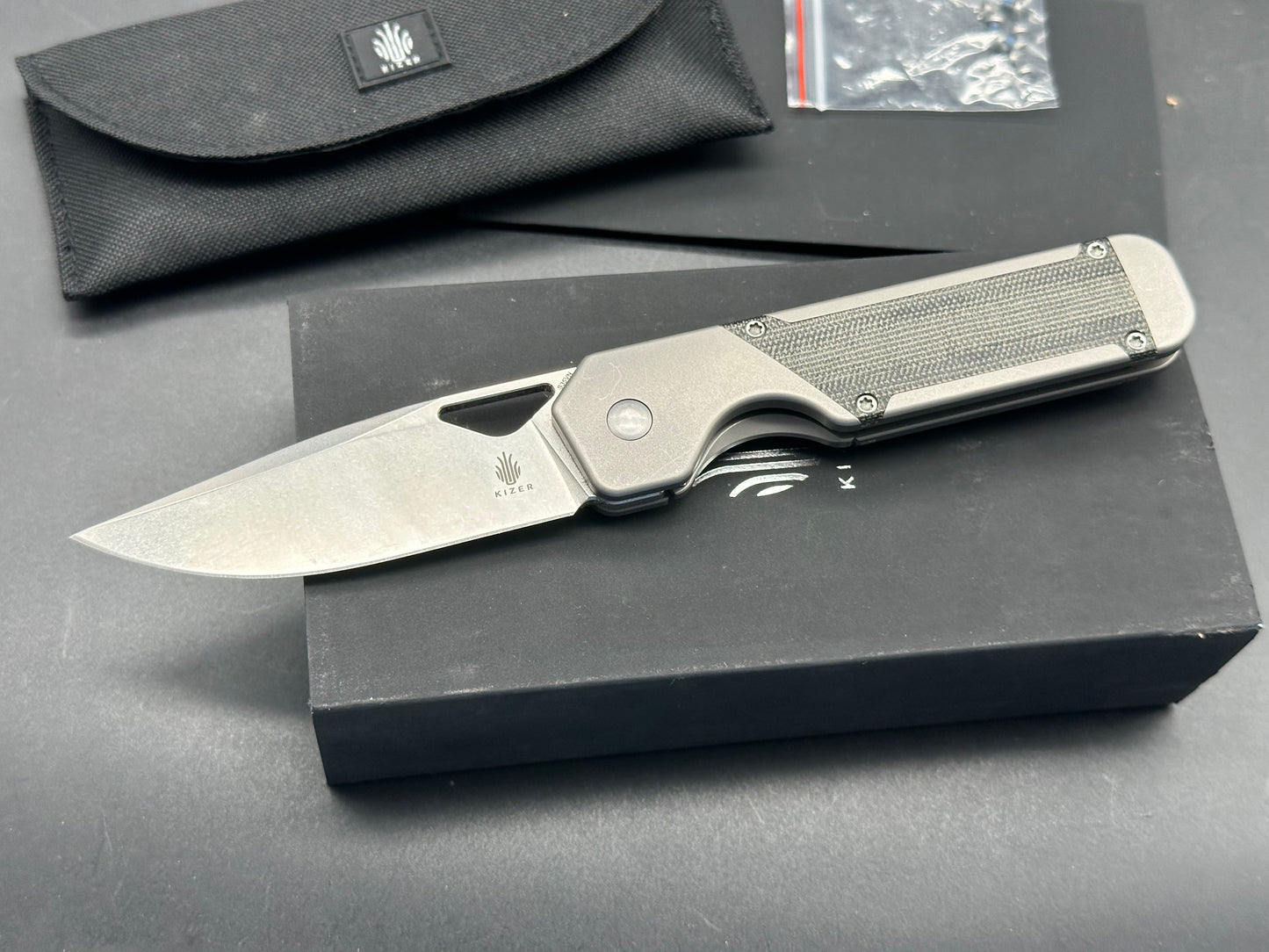 Kizer Militaw carried and used snails on scales