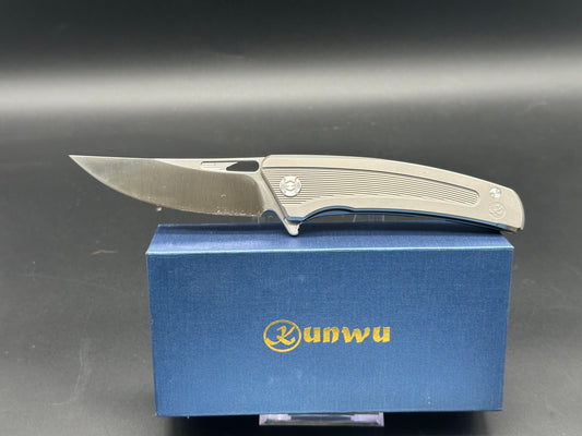 Kunwu Ronin II titanium handle w/Elmax blade