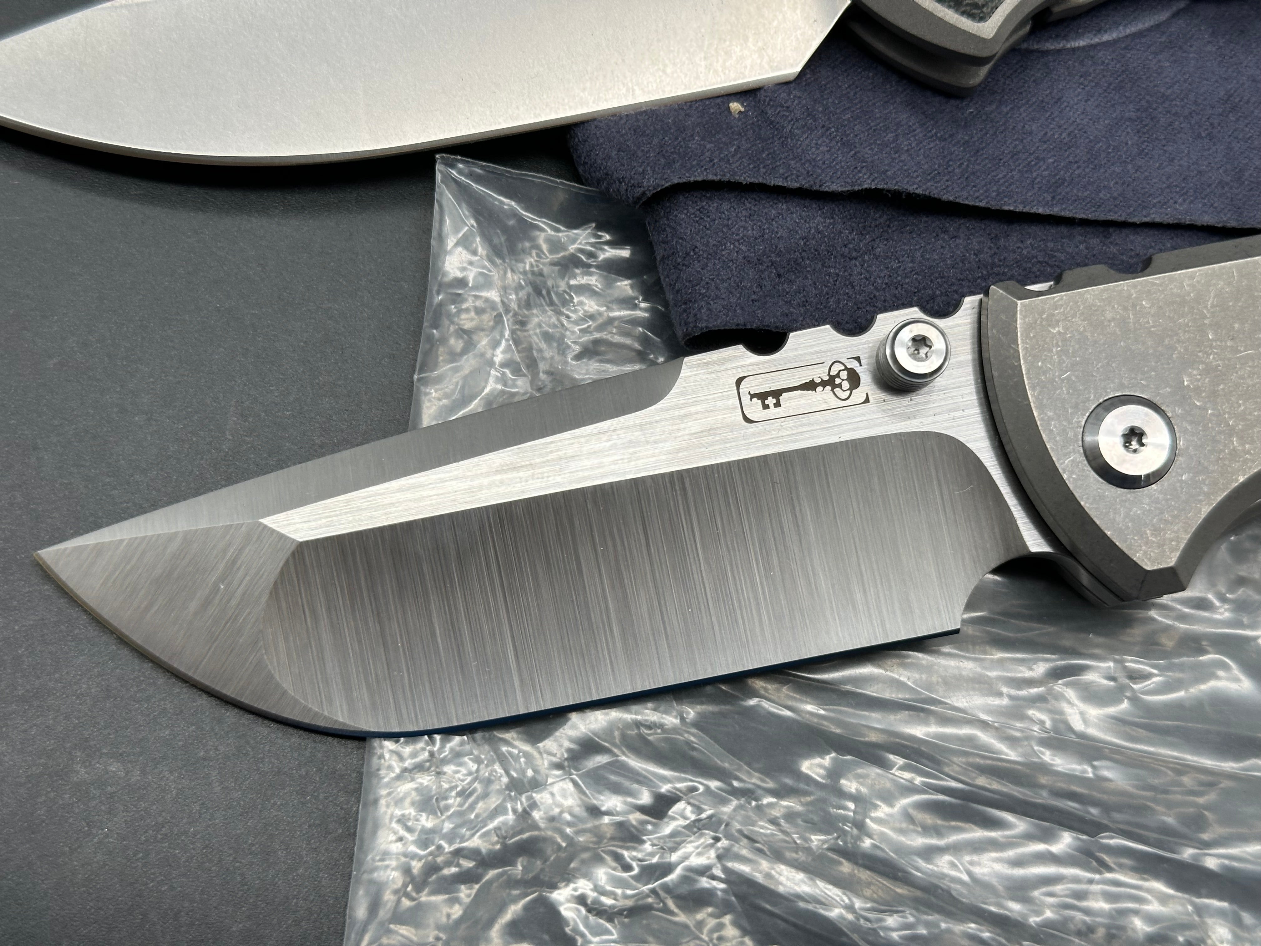 2 knife bundle Chris Reeve Sebenza 31 Drop point Olive Canvas Micarta & Chaves Ultamar Redencion 3.5" M390