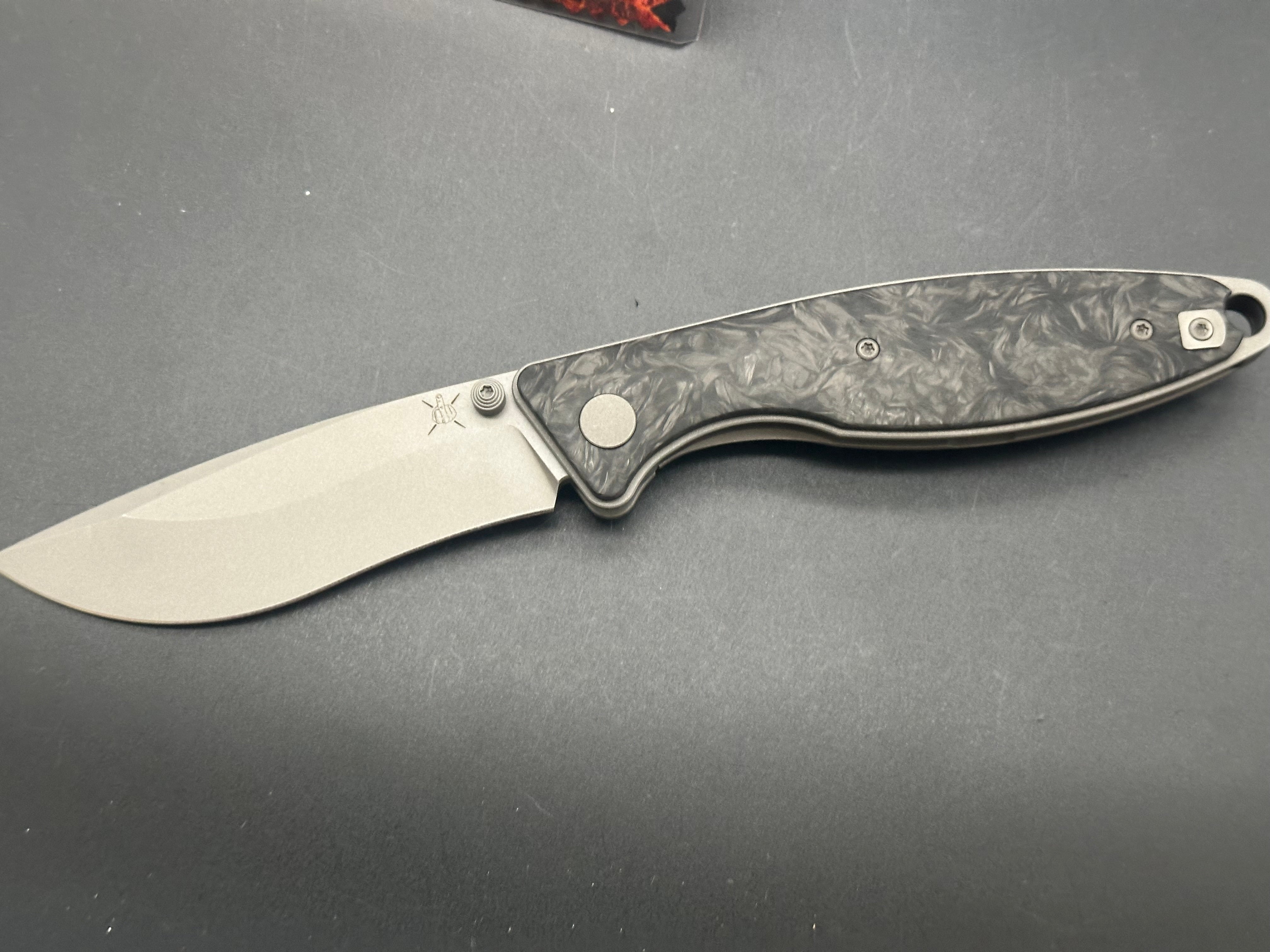 BASTARD VENATOR FOLDING KNIFE BLACK CARBON FIBER HANDLE N690 PLAIN EDGE DARK BEADBLAST FINISH