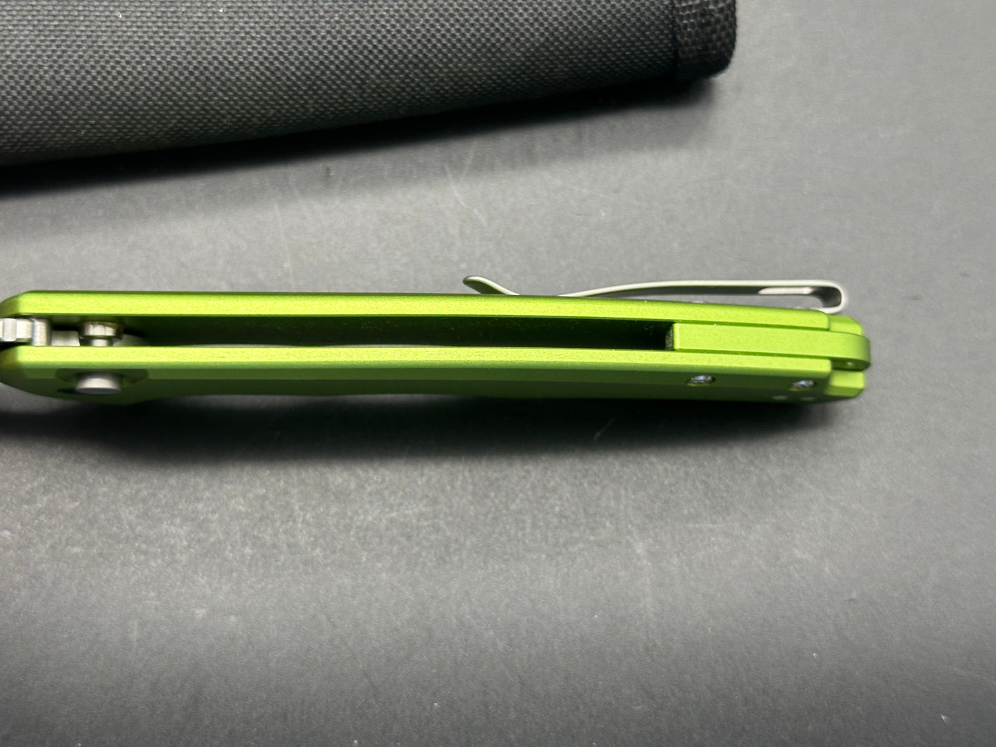 CIVIVI BUTTON LOCK PRAXIS LIME GREEN ALUMINUM HANDLE NITRO-V DROP POINT