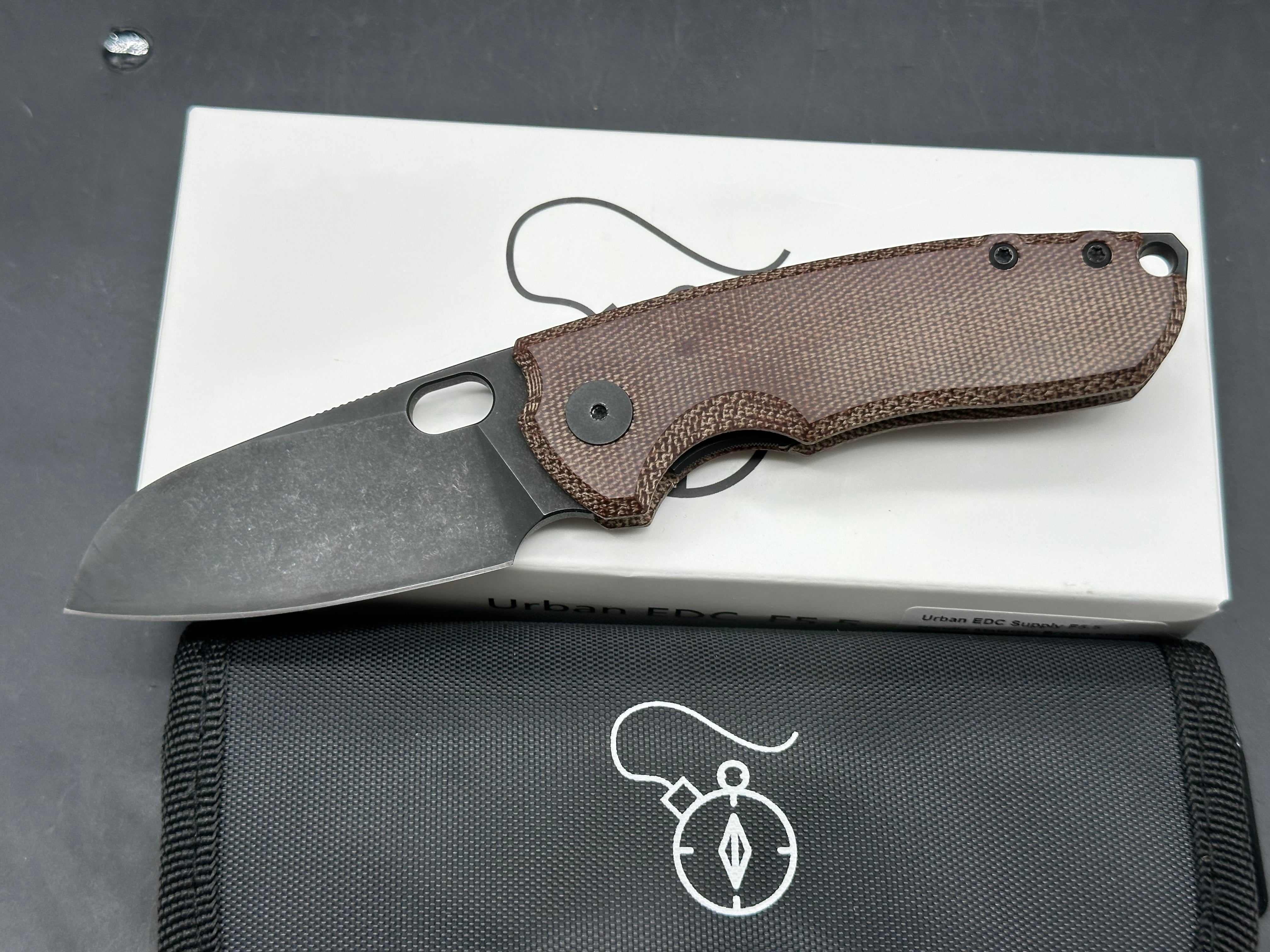 Urban edc f5.5 M390 Scale swap