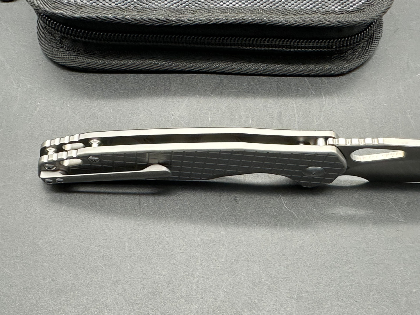 CJRB Frack, Titanium Frag handle, S90V satin