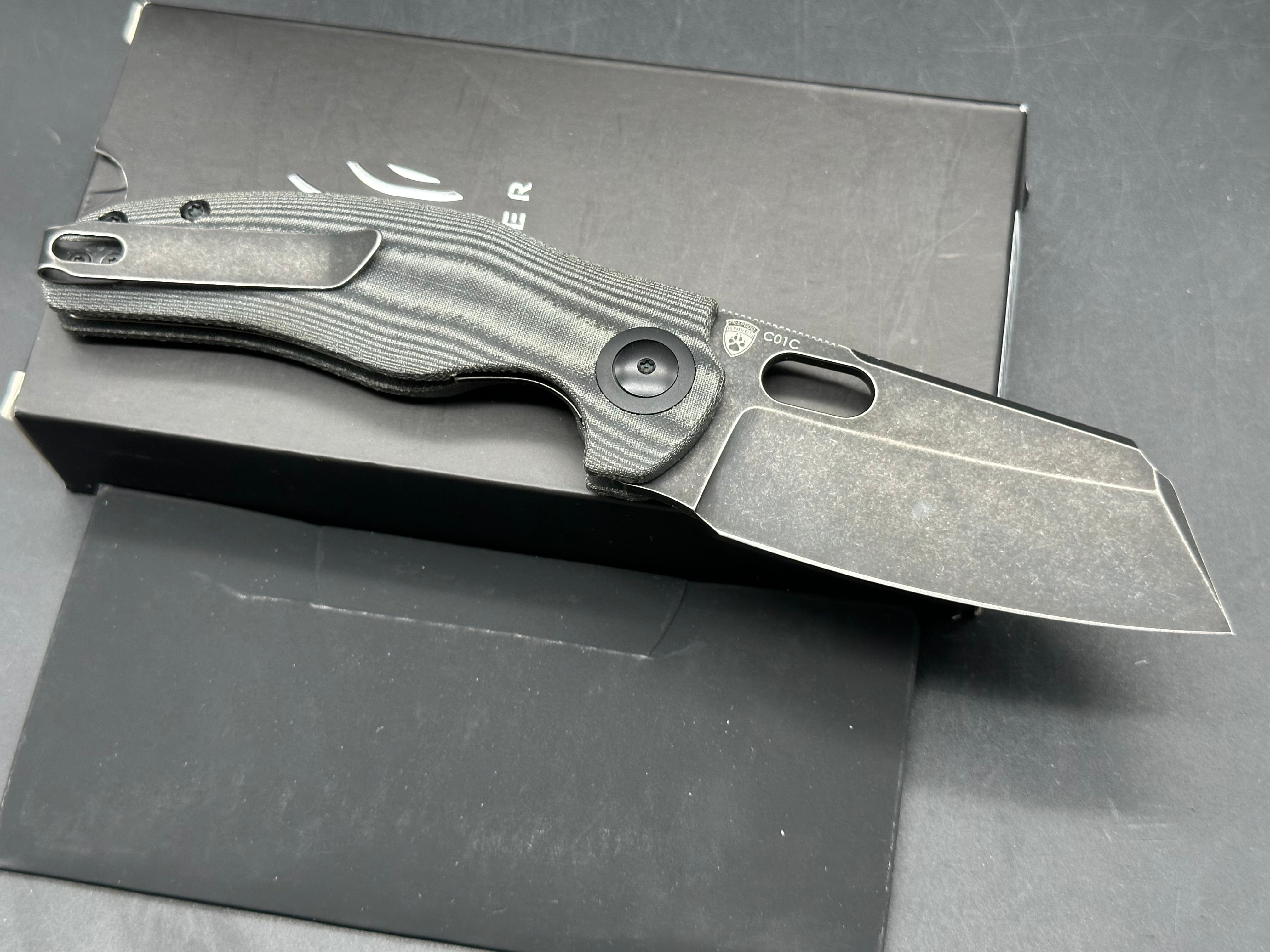 Kizer sheepdog micarta scales 154CM blade
