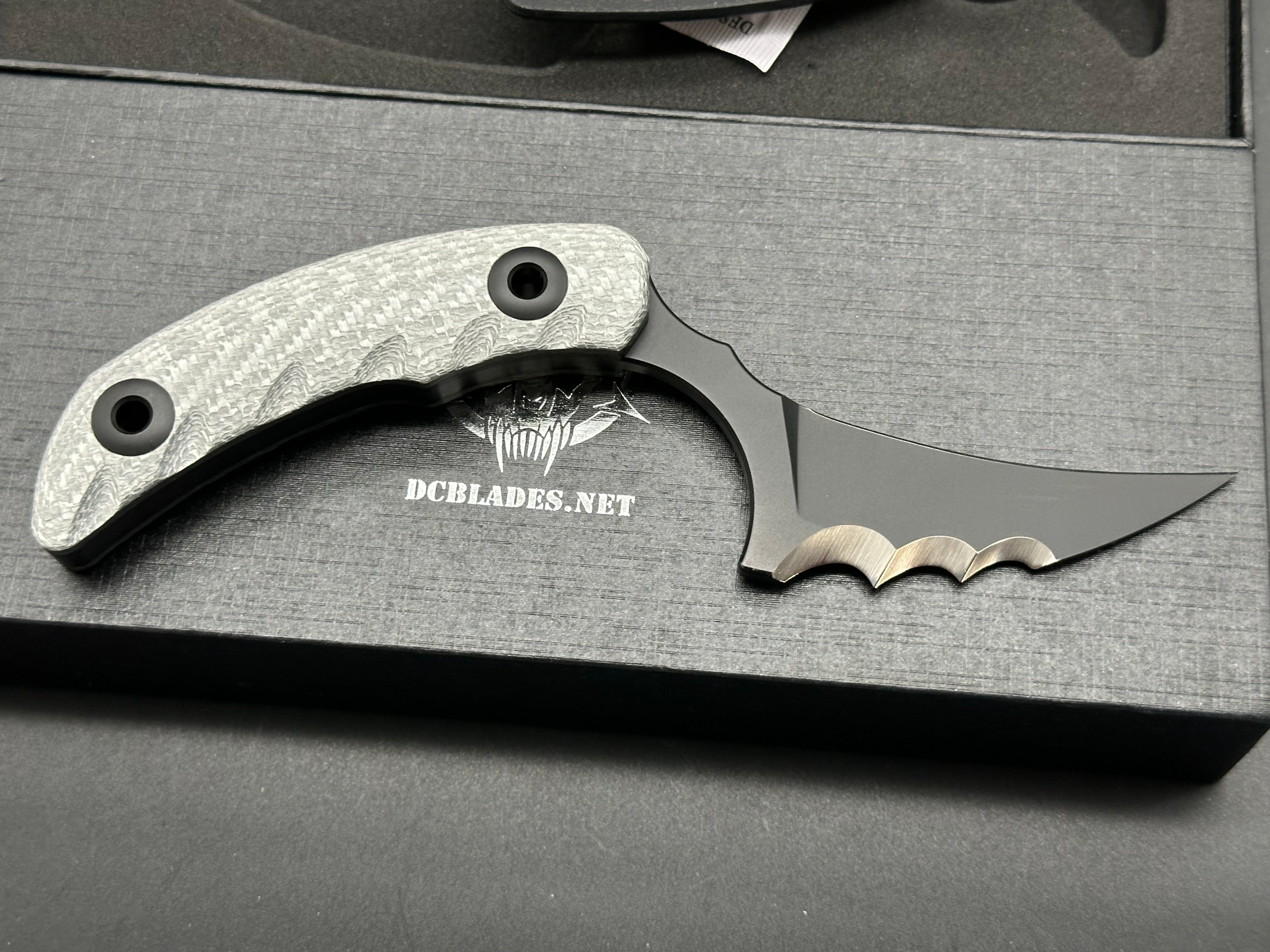 DC Blades Mantis Fixed blade 3.25" Black PVD Blade with Serrations 14C28N  Silver Twill Carbon Fiber Handle