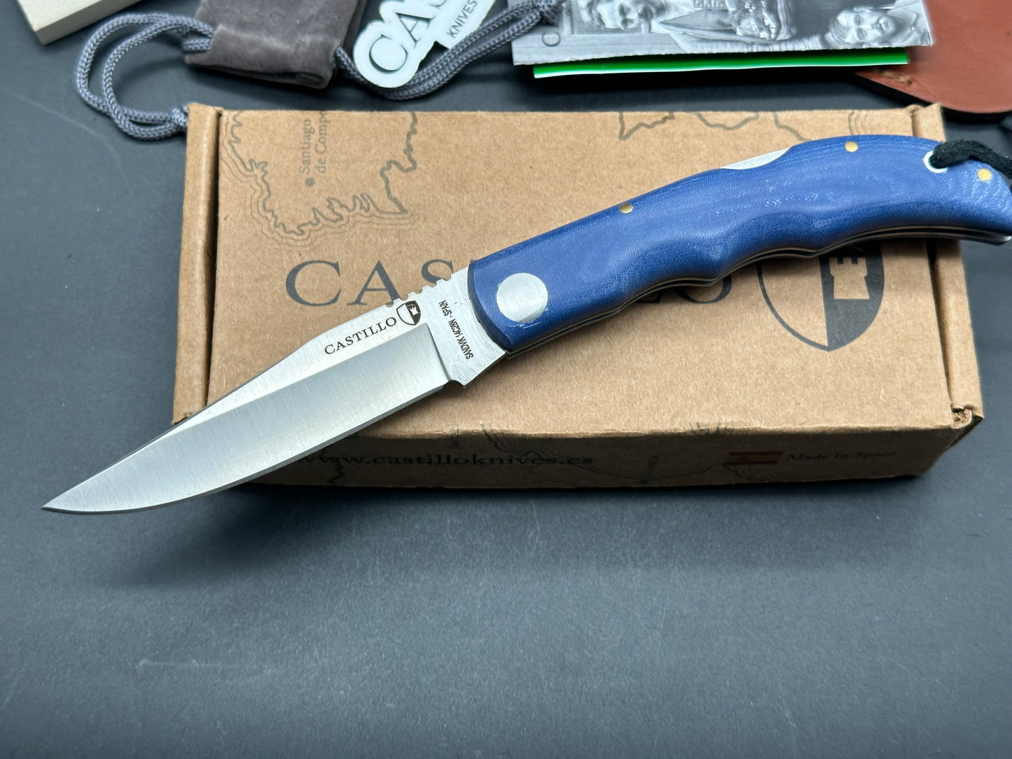 Castillo Tagus - River Blue Micarta (3.6" 14C28N Satin)