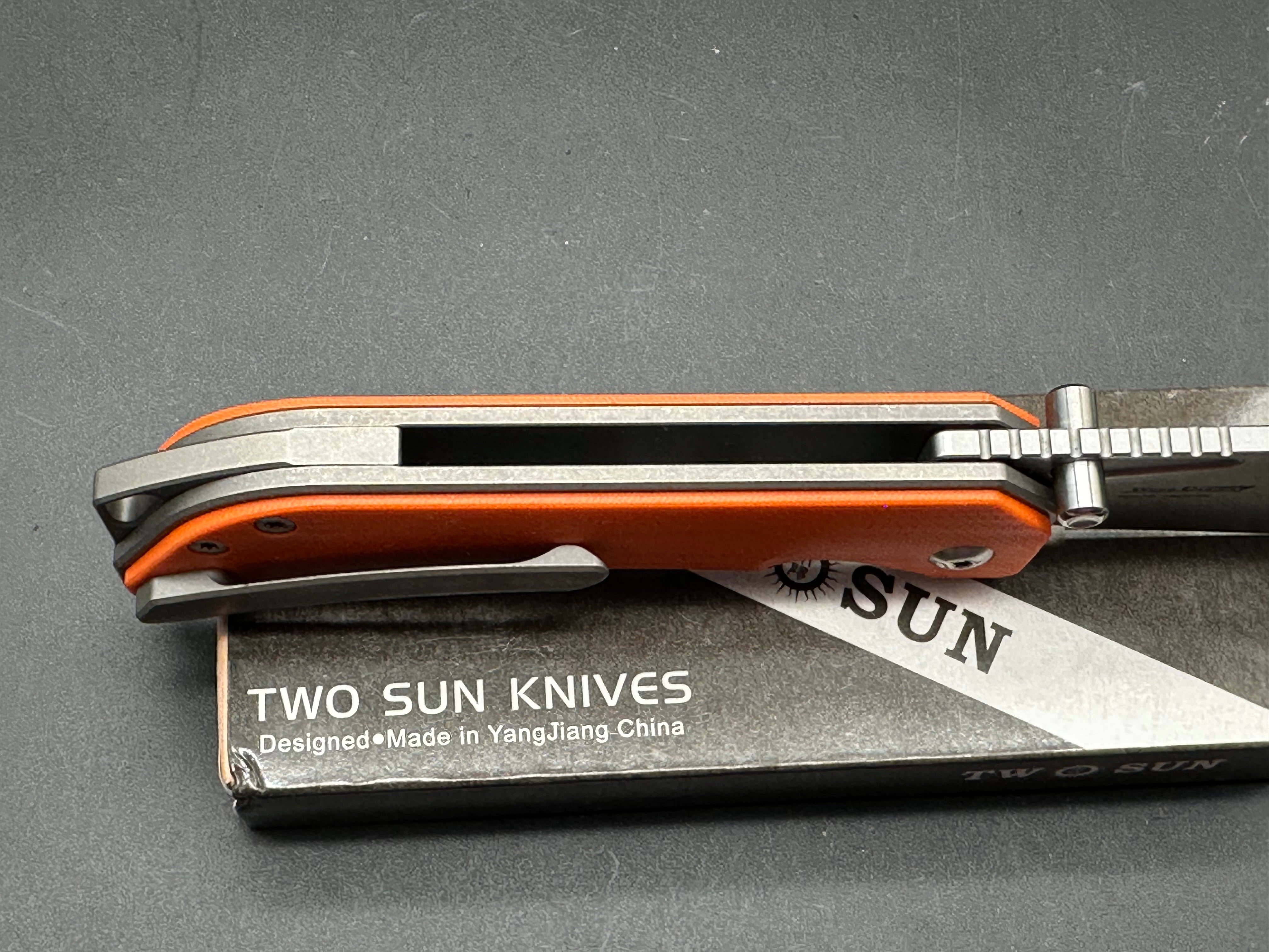 TWOSUN FOLDING KNIFE ORANGE TITANIUM/G10 HANDLE 14C28N PLAIN EDGE TS472 14C28N