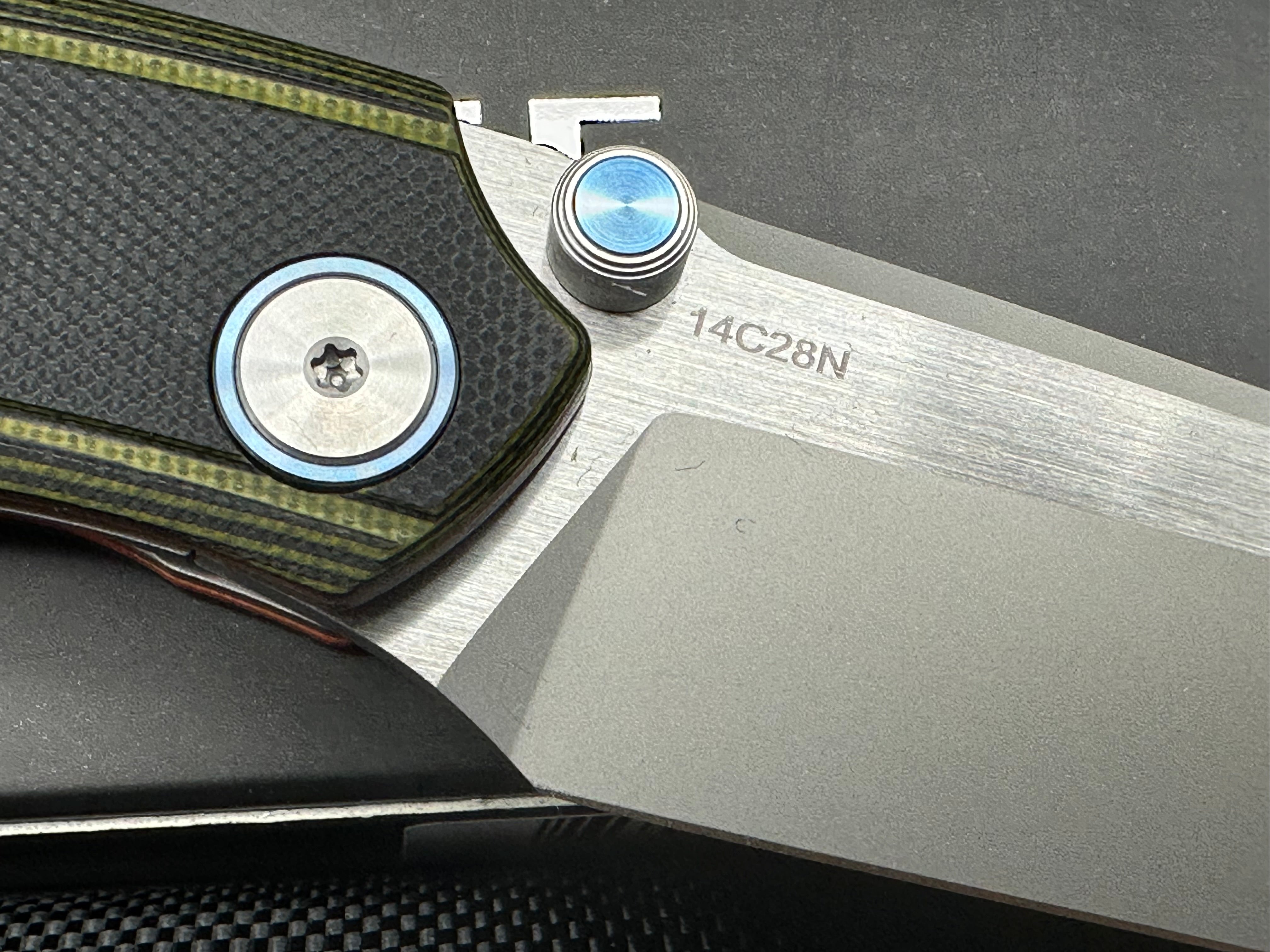 Remette Wild Species 3.1" 14C28N Blade, Green G10 Handle