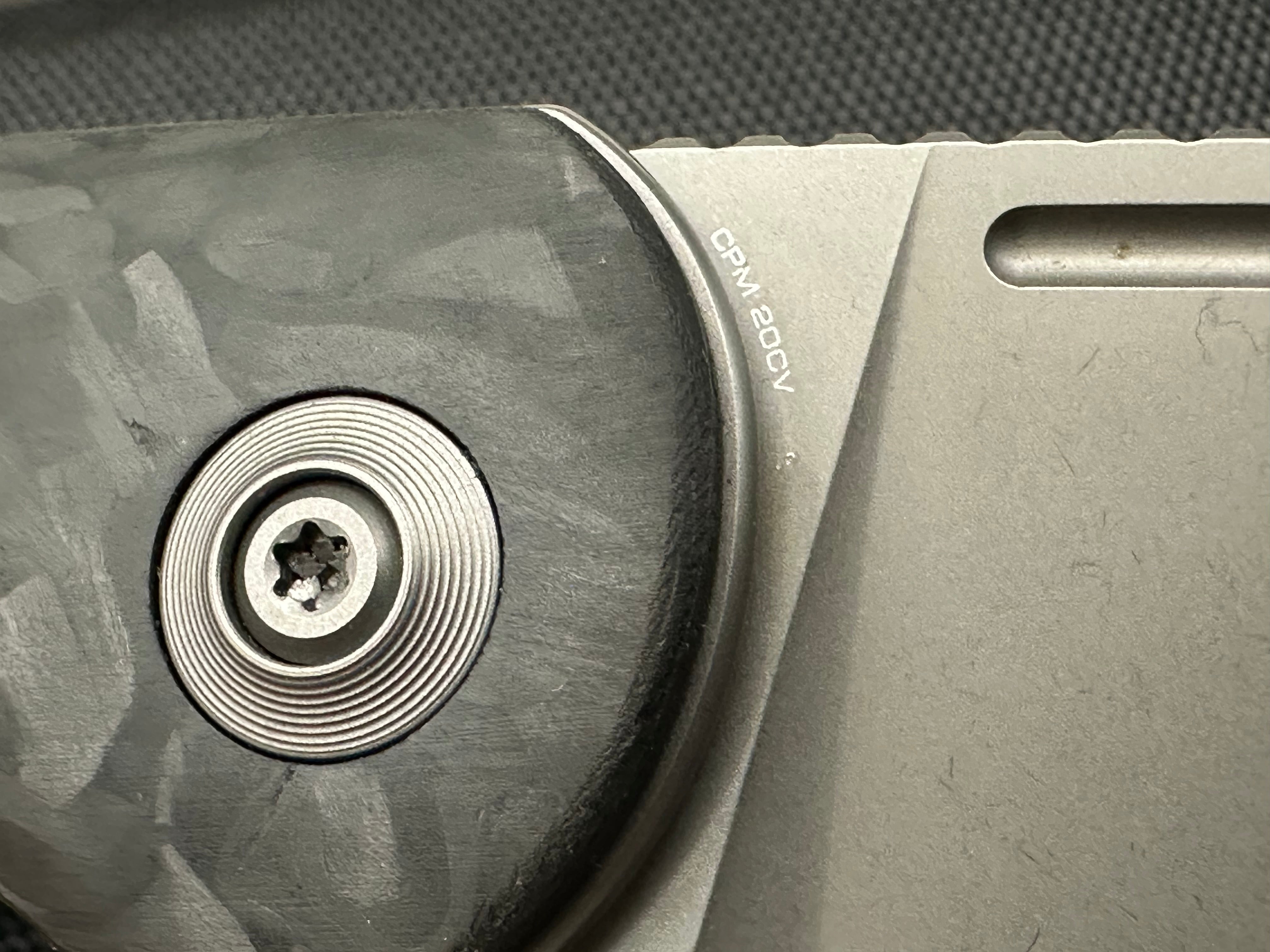 We Saakshi: 3.3 inch CPM-20CV blade, Stonewashed blade. Marble carbon fiber scales Liner lock