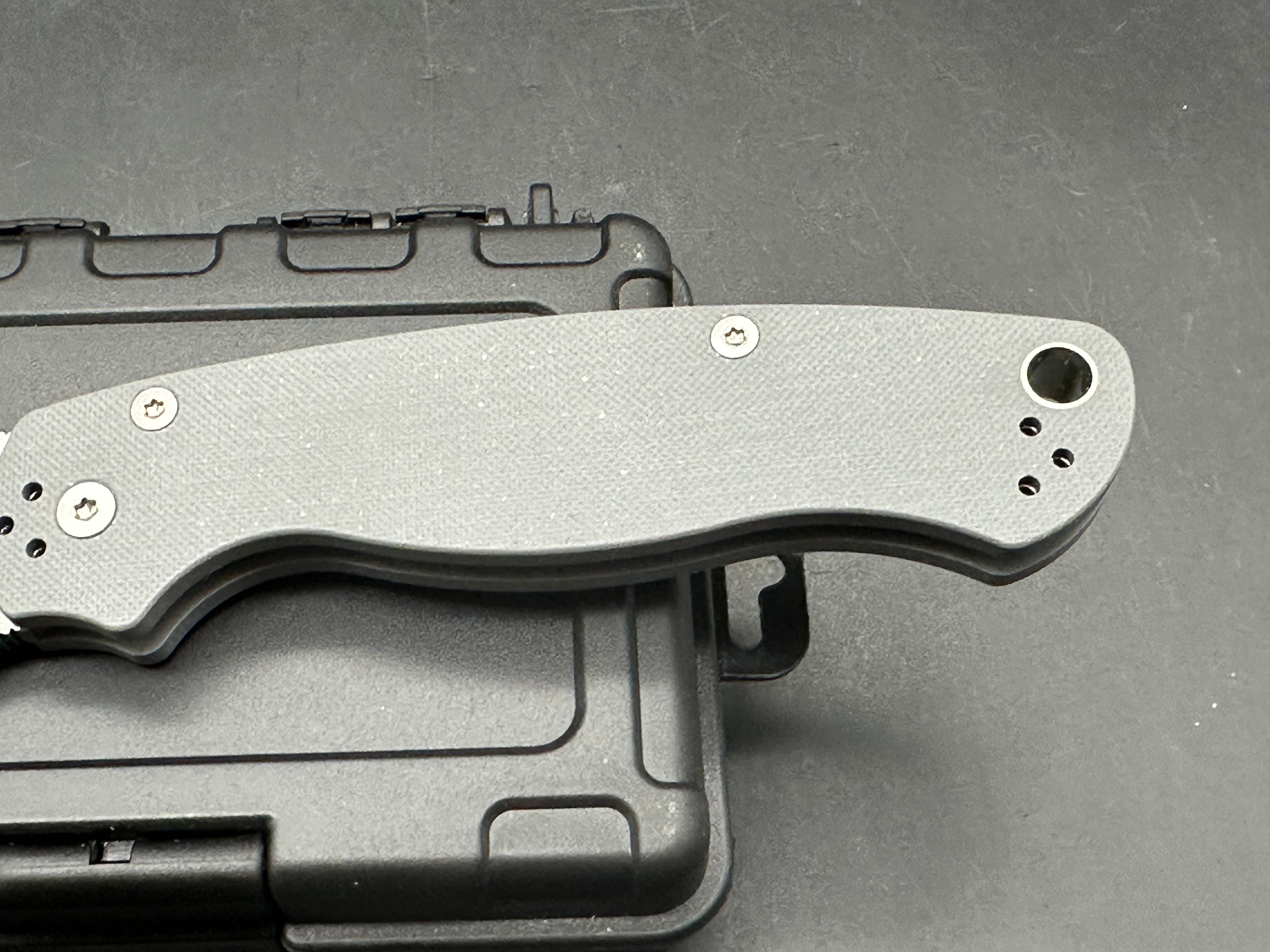 Spyderco Paramilitary 2 Knife Dark Gray G-10 (3.4" Stonewash Maxamet)