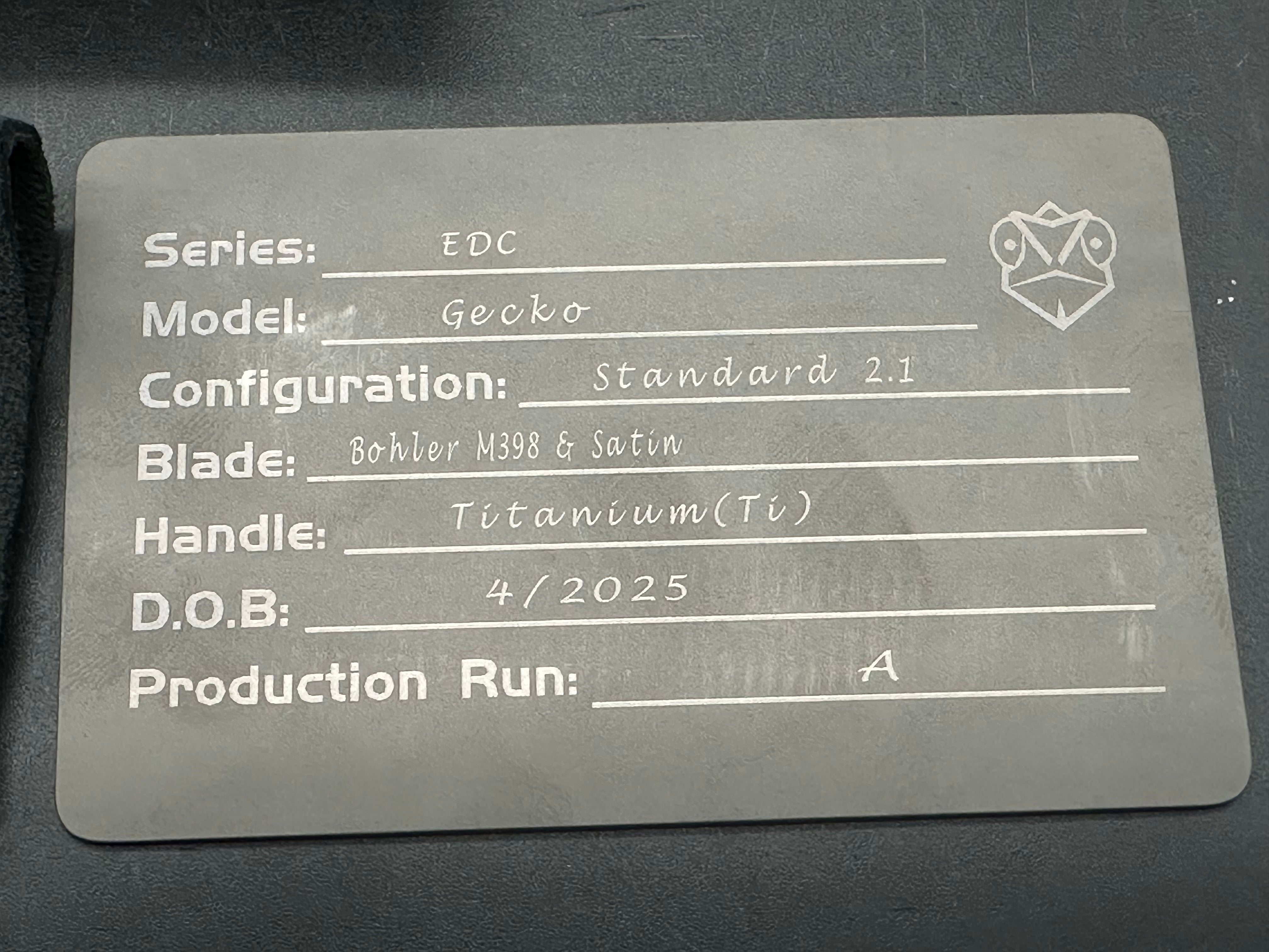 Poikilo Blade Gecko S2 titanium and M398 blade